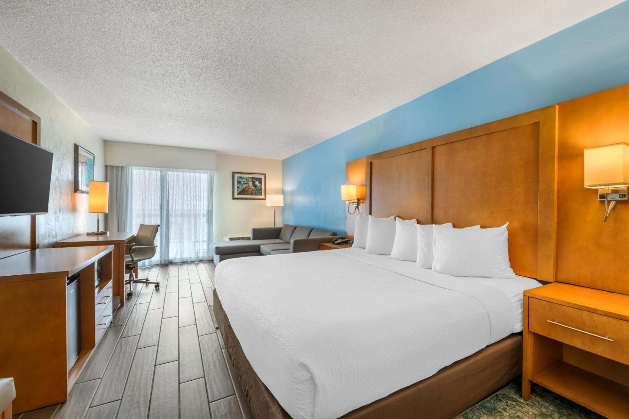 Deluxe King Oceanfront