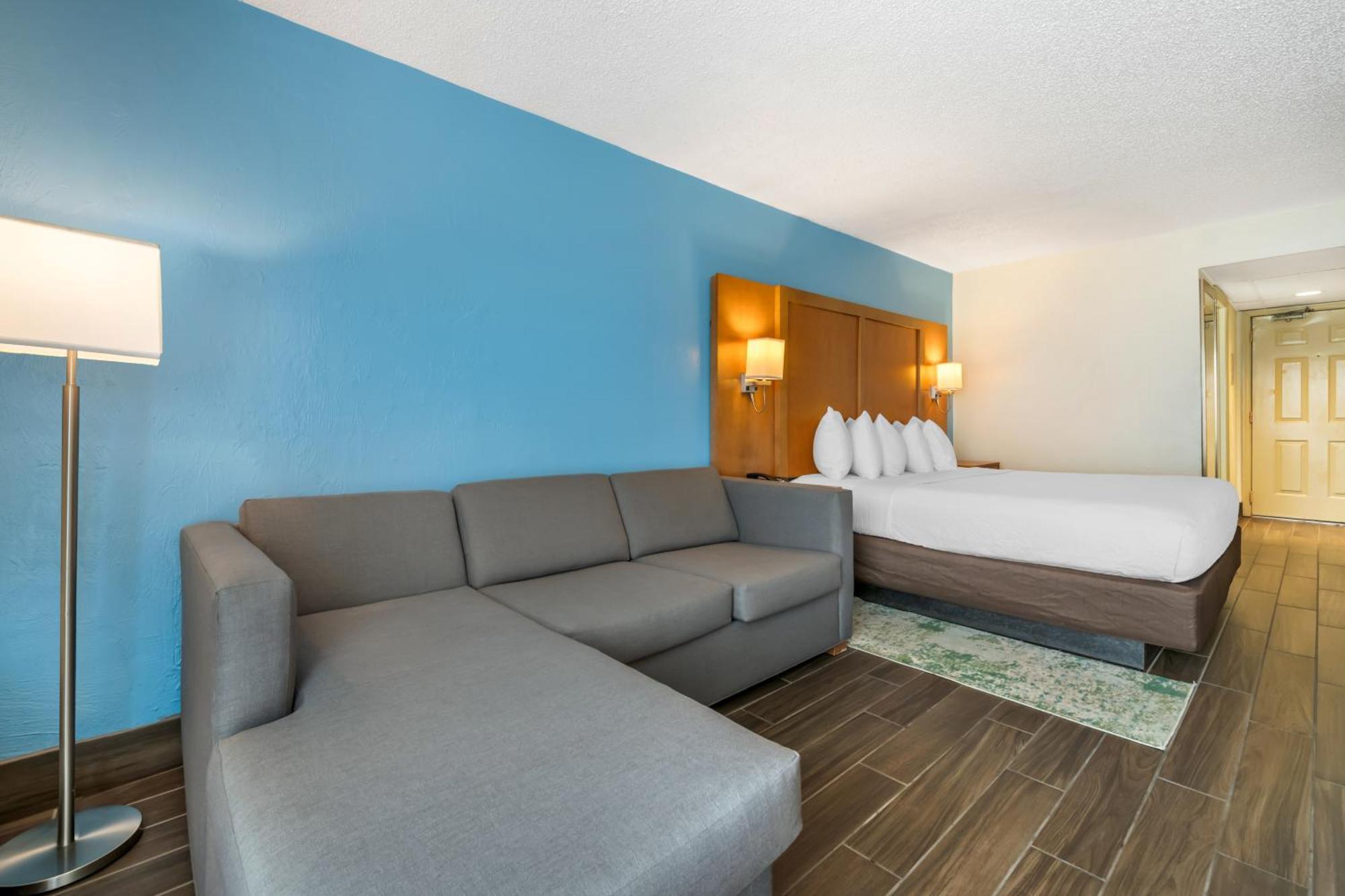 Deluxe King Oceanfront