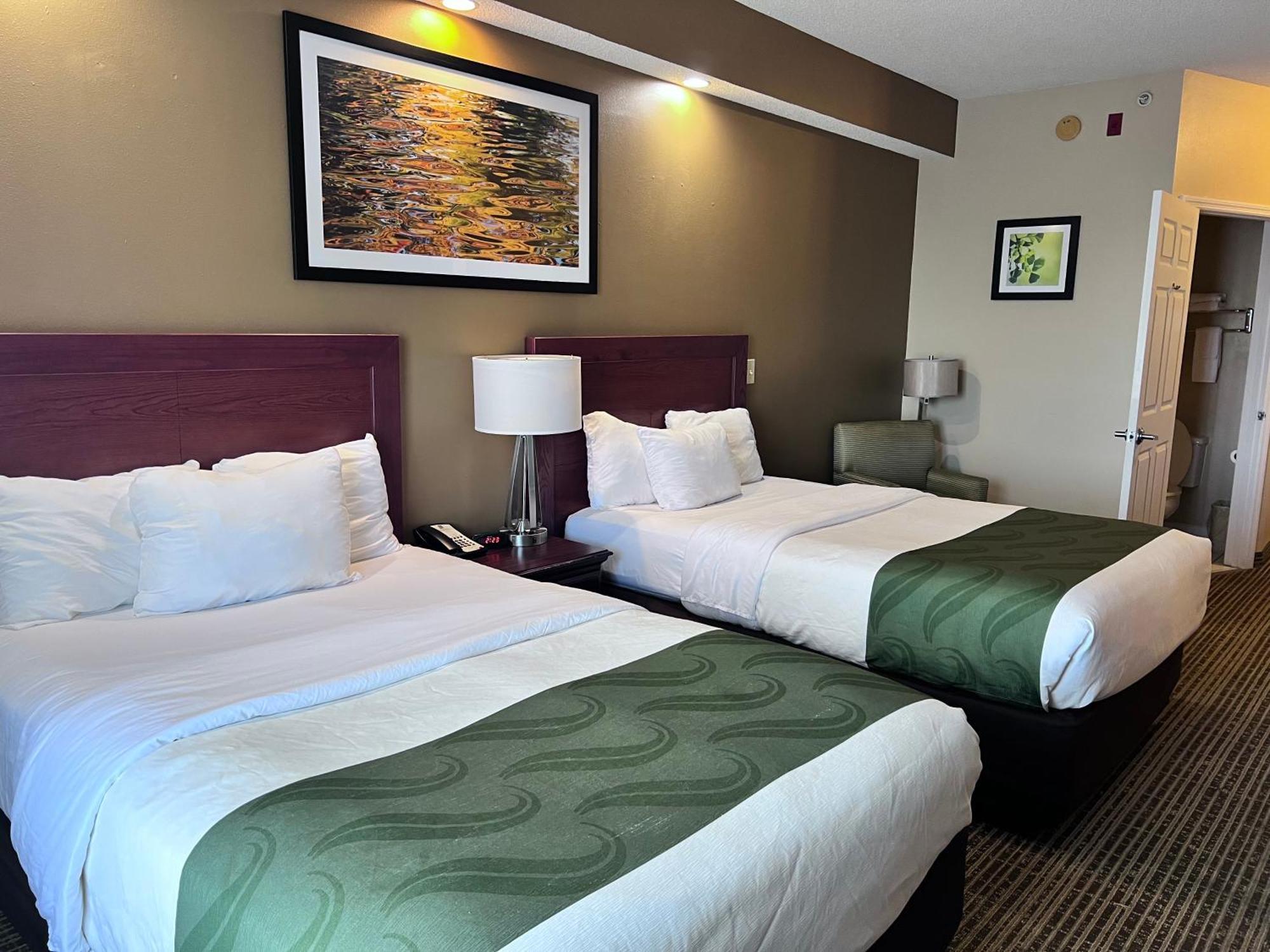 Quadruple Room Roll Shower Disability Access or Non Smoking,1624324268:JPEG