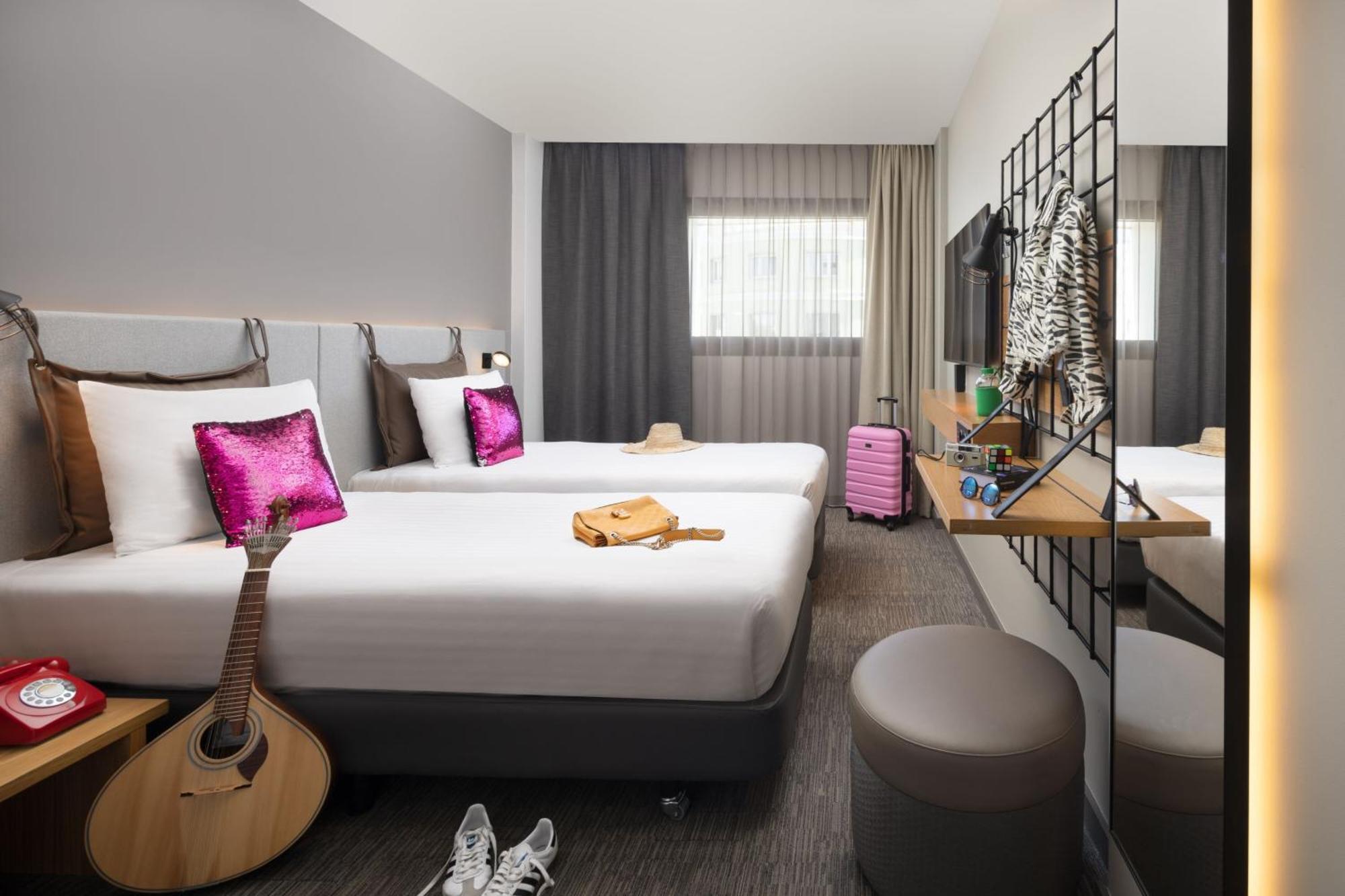 Moxy Sleeper Twin Room