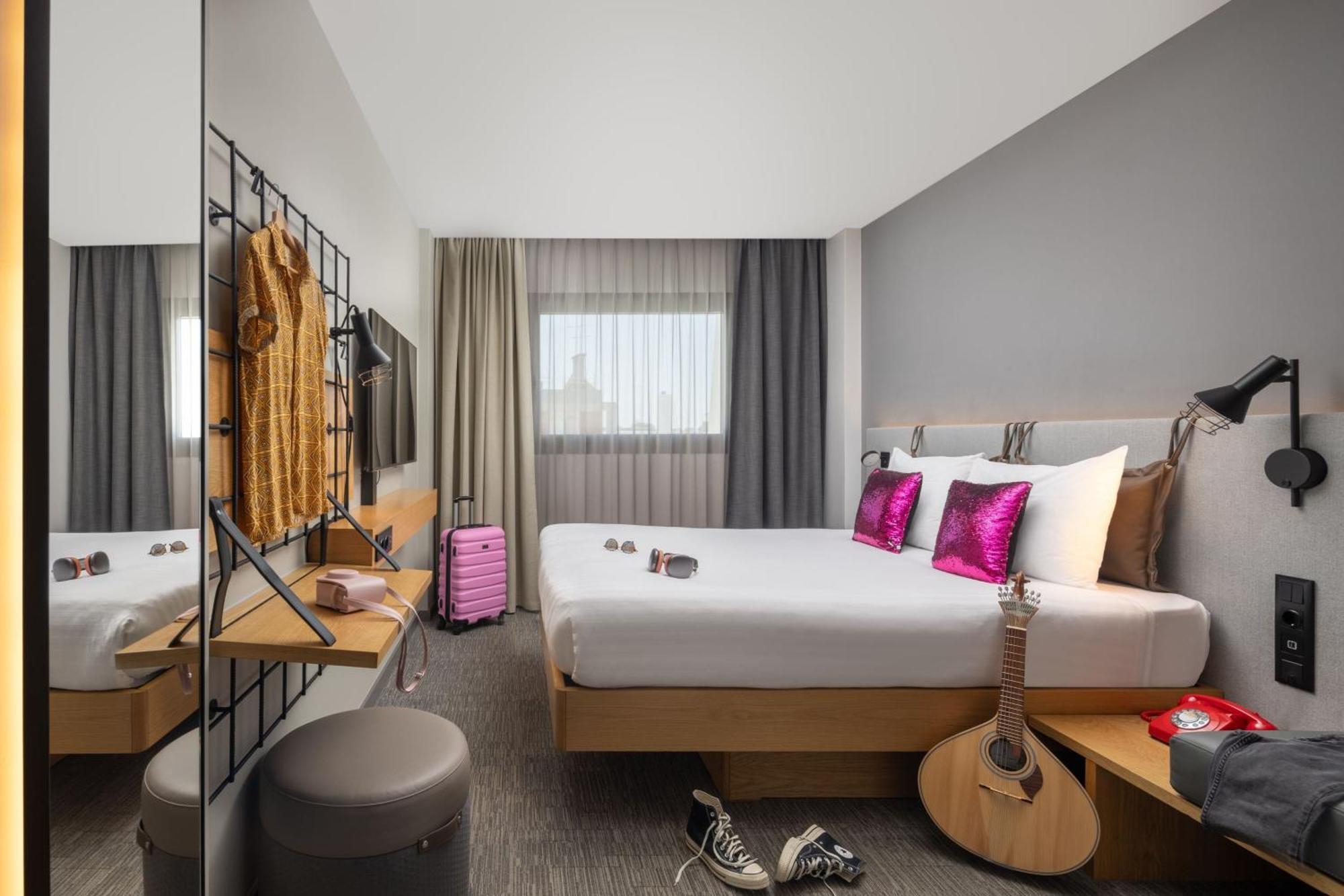 Moxy Sleeper Queen Room