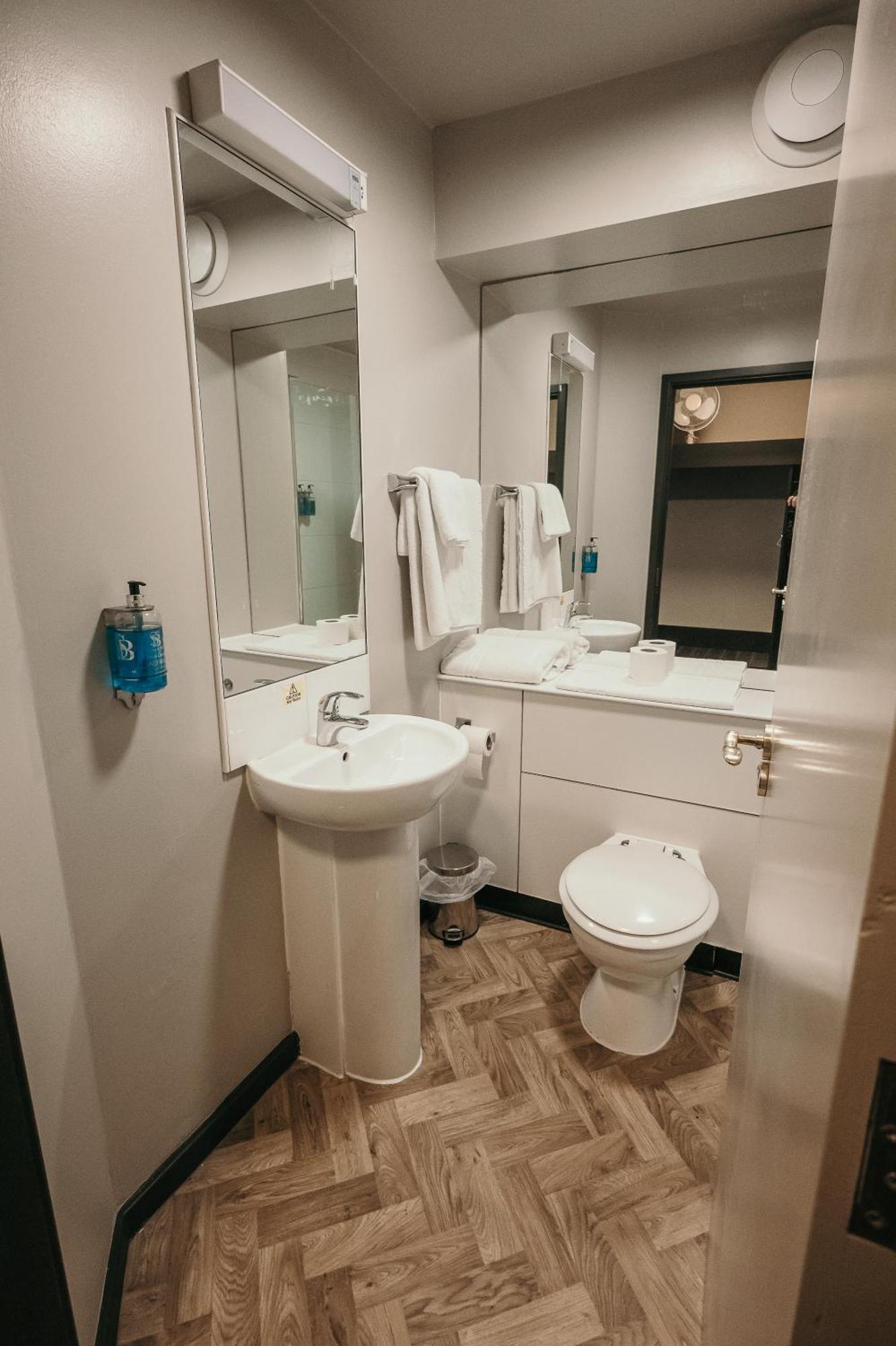 Family Room Private Bathroom