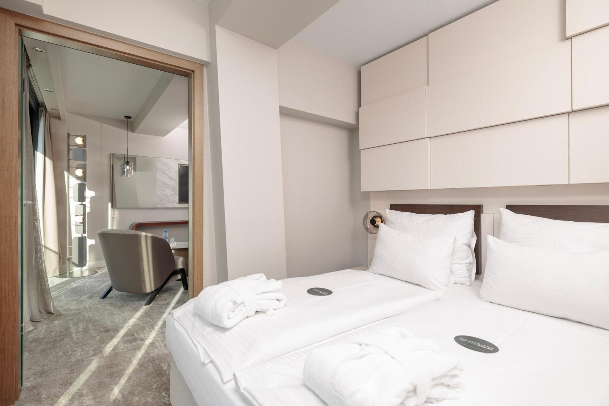 Deluxe Doppelzimmer mit seitlichem Meerblick