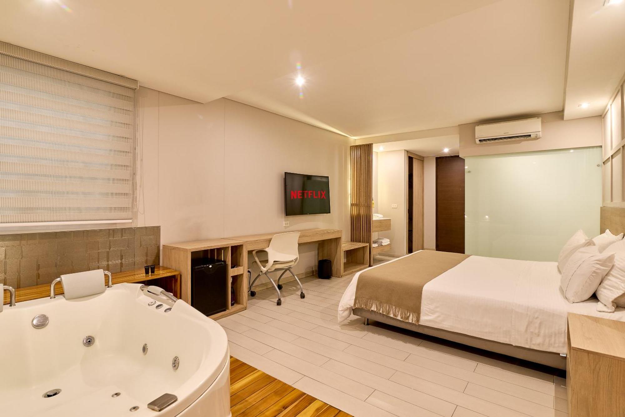 Superior Double Room Spa Bath