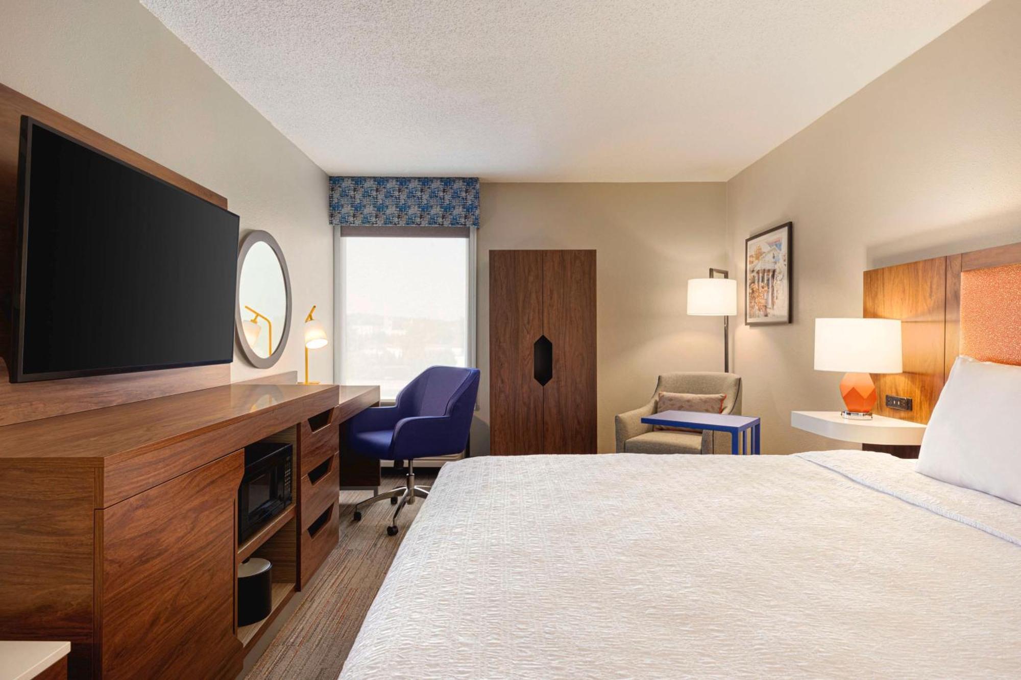 King Room Hearing Access or Non-Smoking