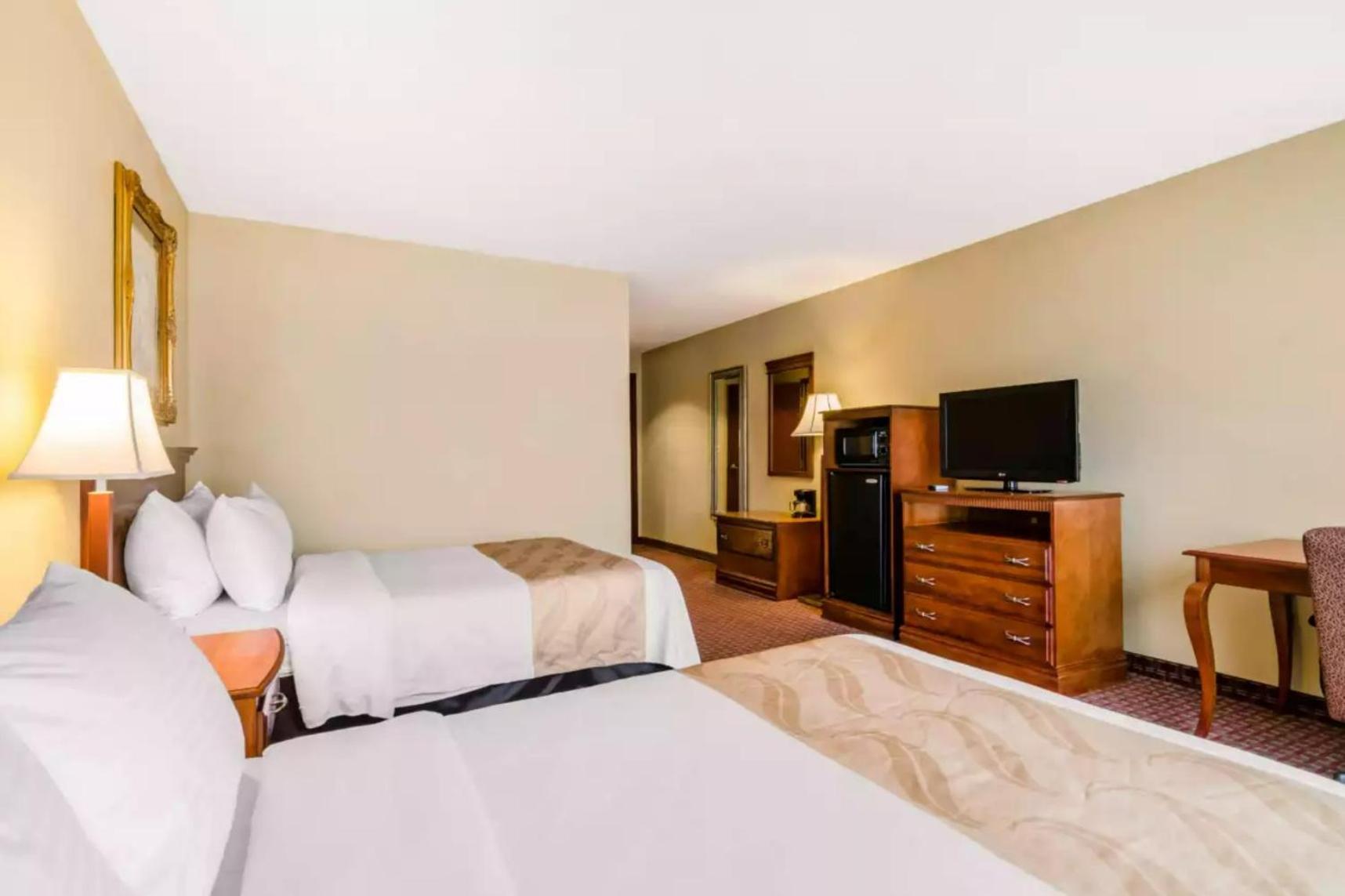 Queen Room Two Queen Beds