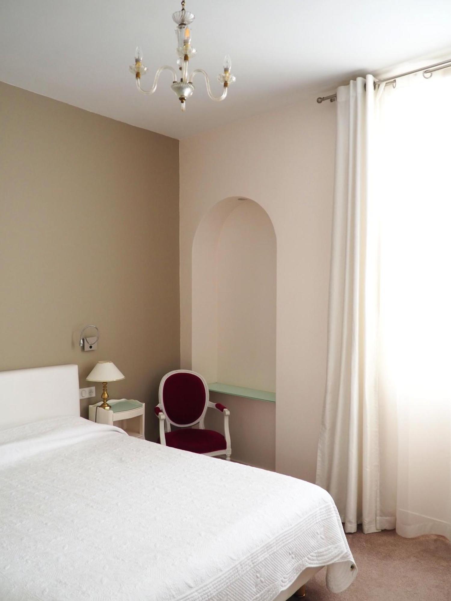 Large Double or Twin Room