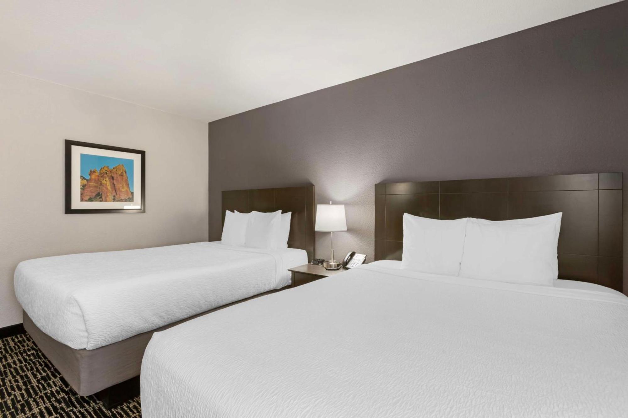 Queen Room 2 Queen Beds