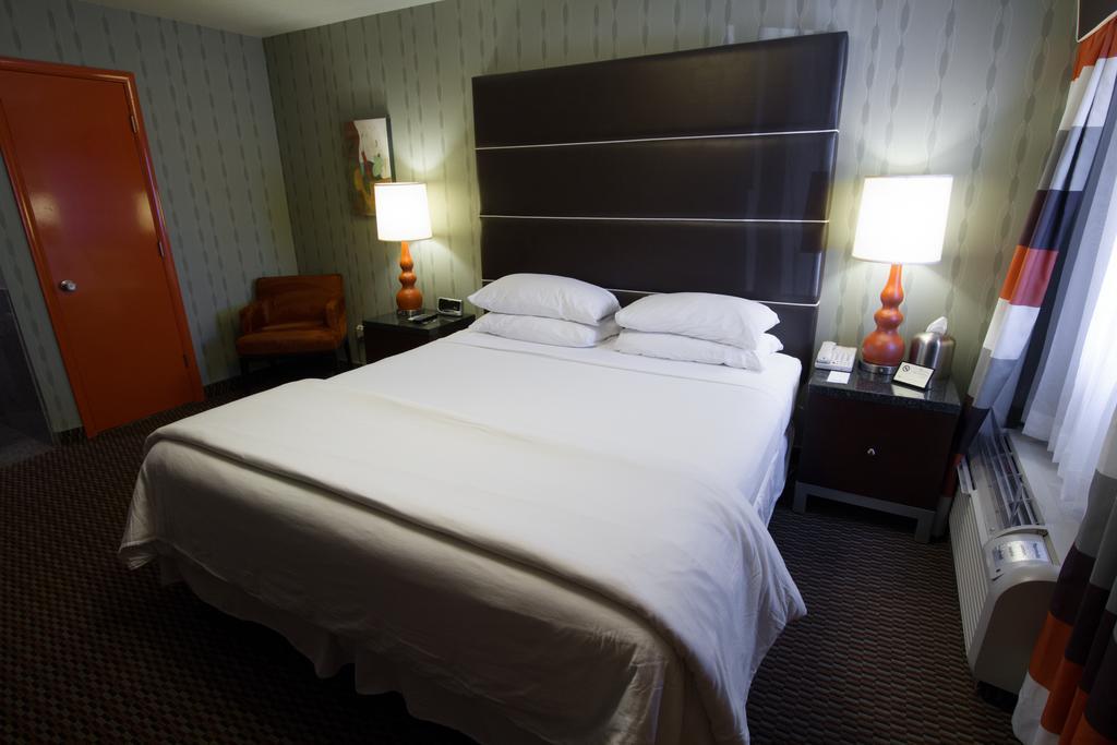 Deluxe King Room Whirlpool