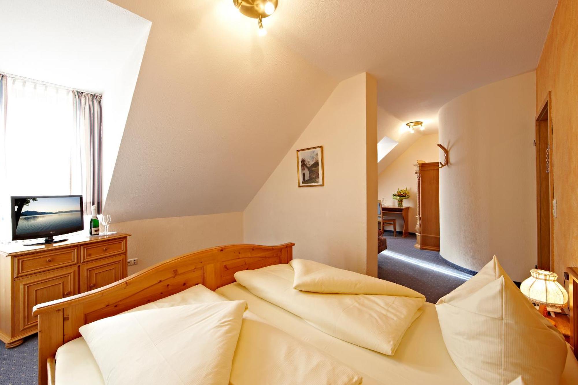 Familienzimmer (2-4 Erwachsene)