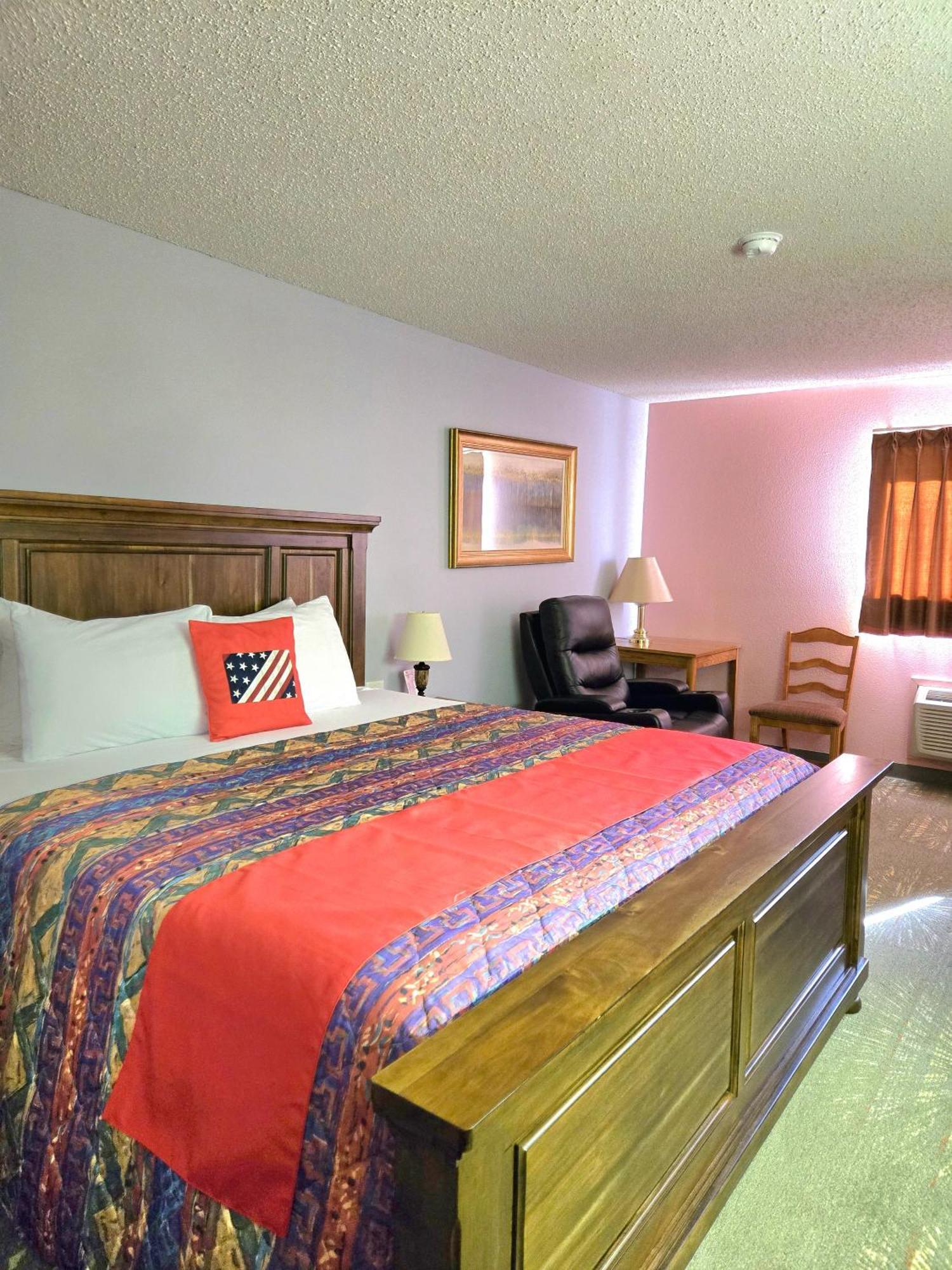 Deluxe King Room