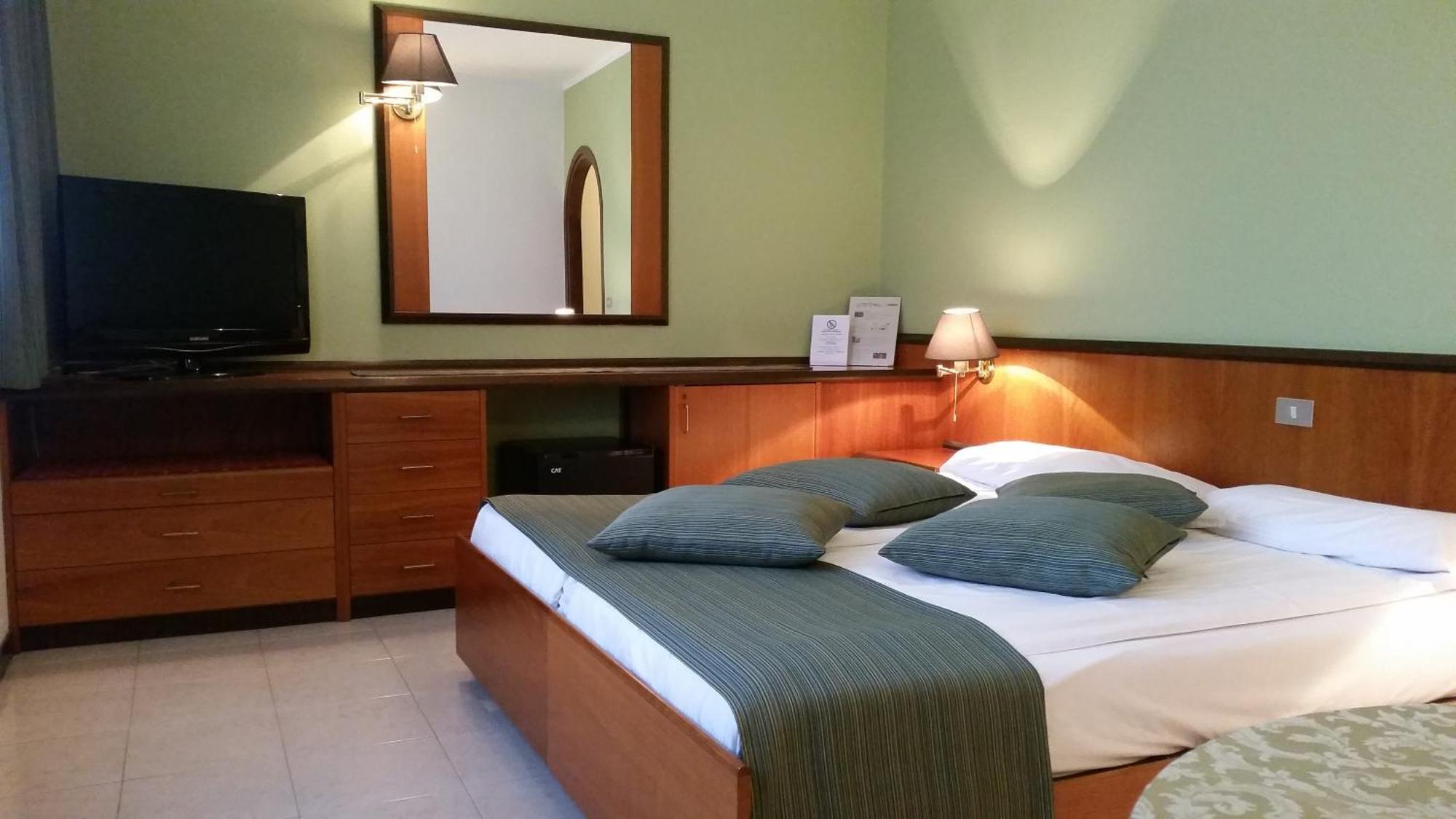 Double Room,1627205480:JPEG