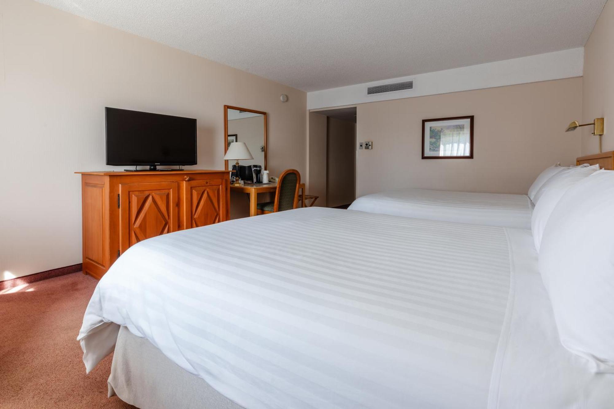 Classic Queen Room Two Queen Beds