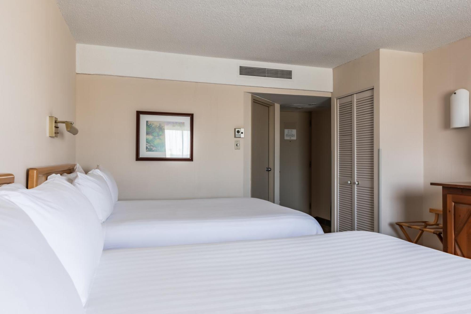 Classic Double Room Two Double Beds