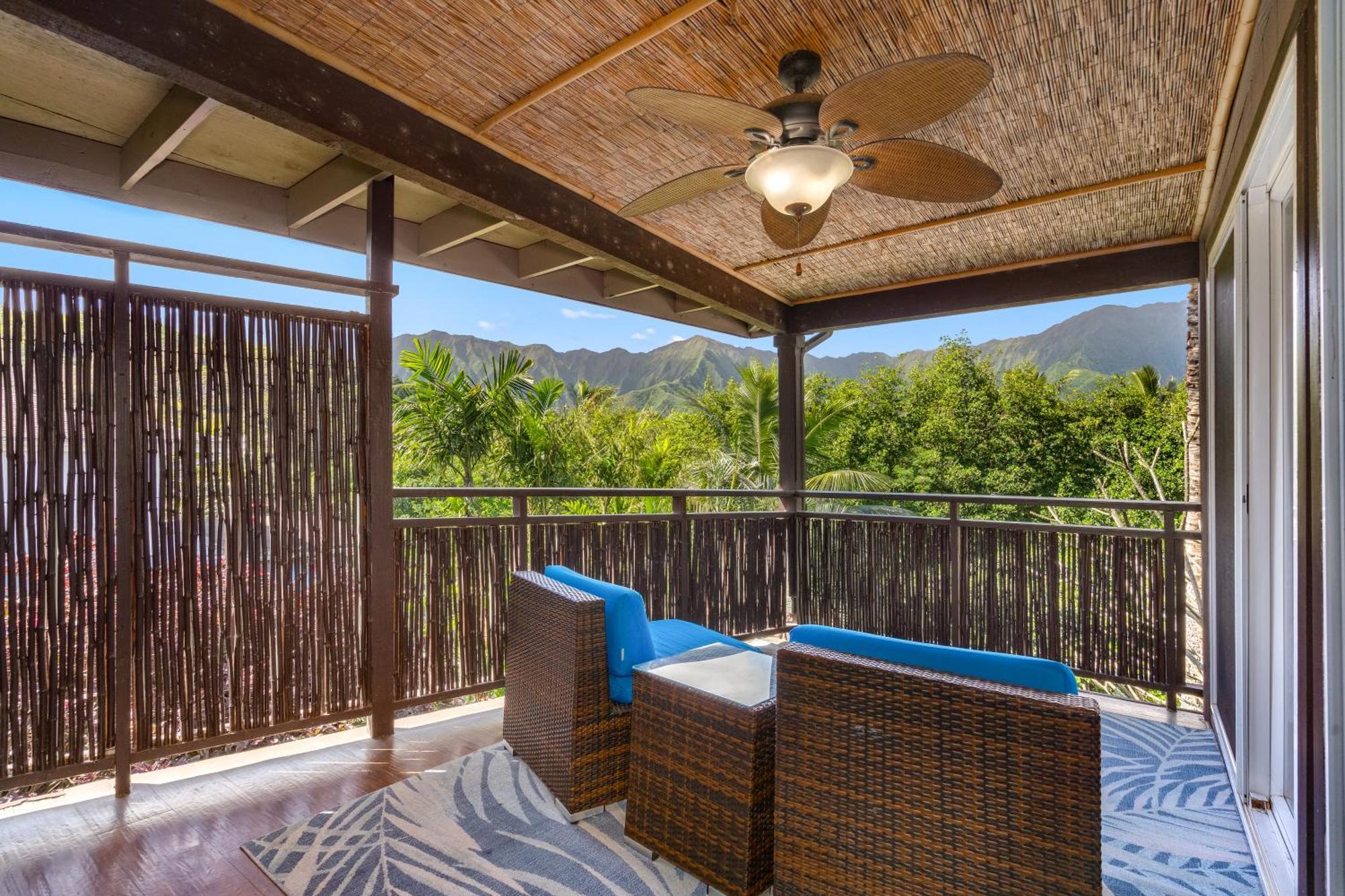 One-Bedroom Suite with Mountain View