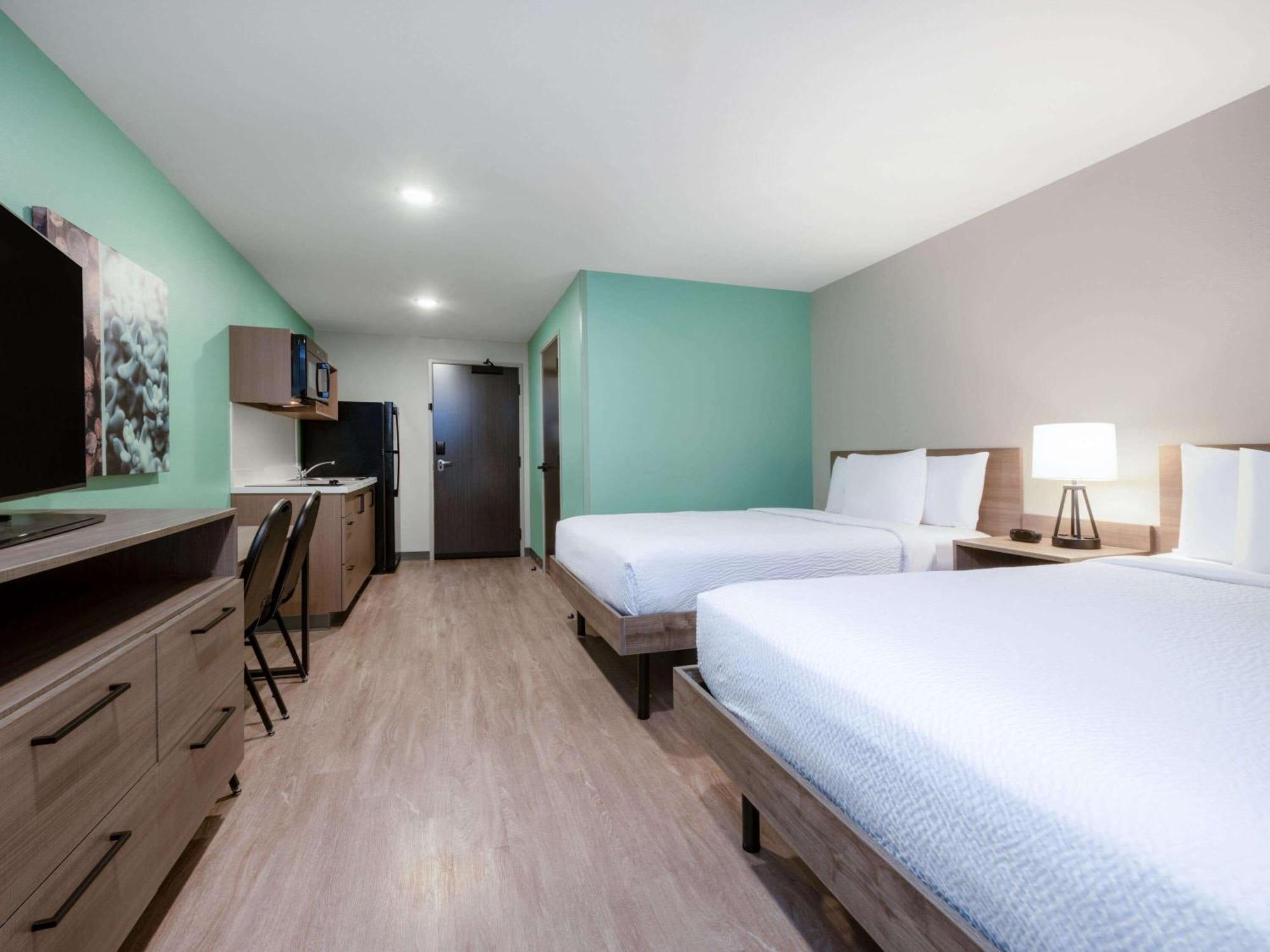 Suite with Two Queen Beds - Non-Smoking