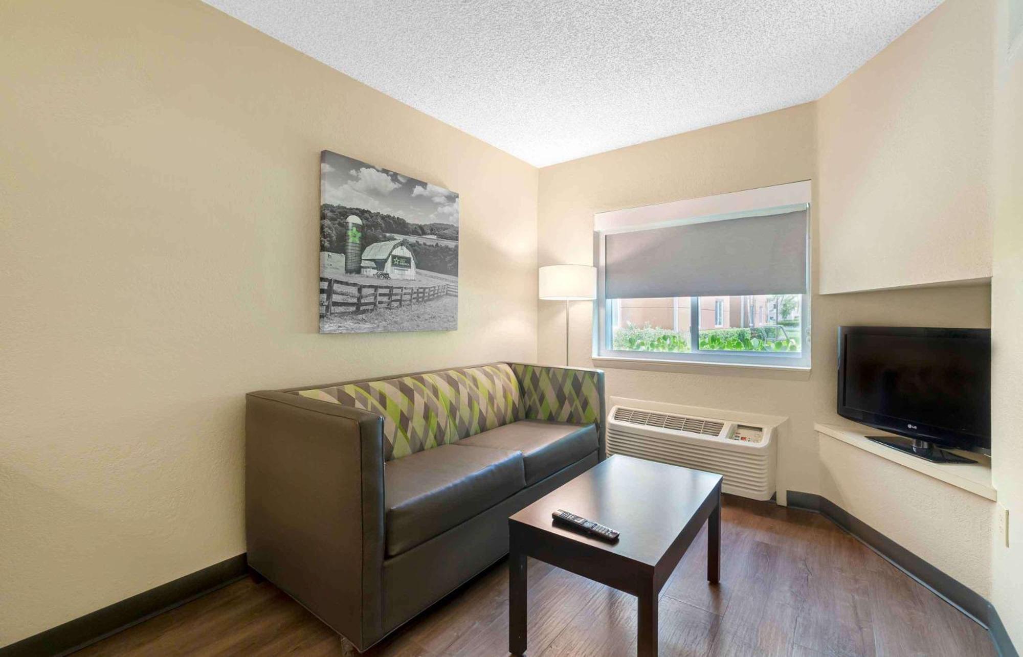 One Bedroom Suite 2 Double Beds Non-Smoking