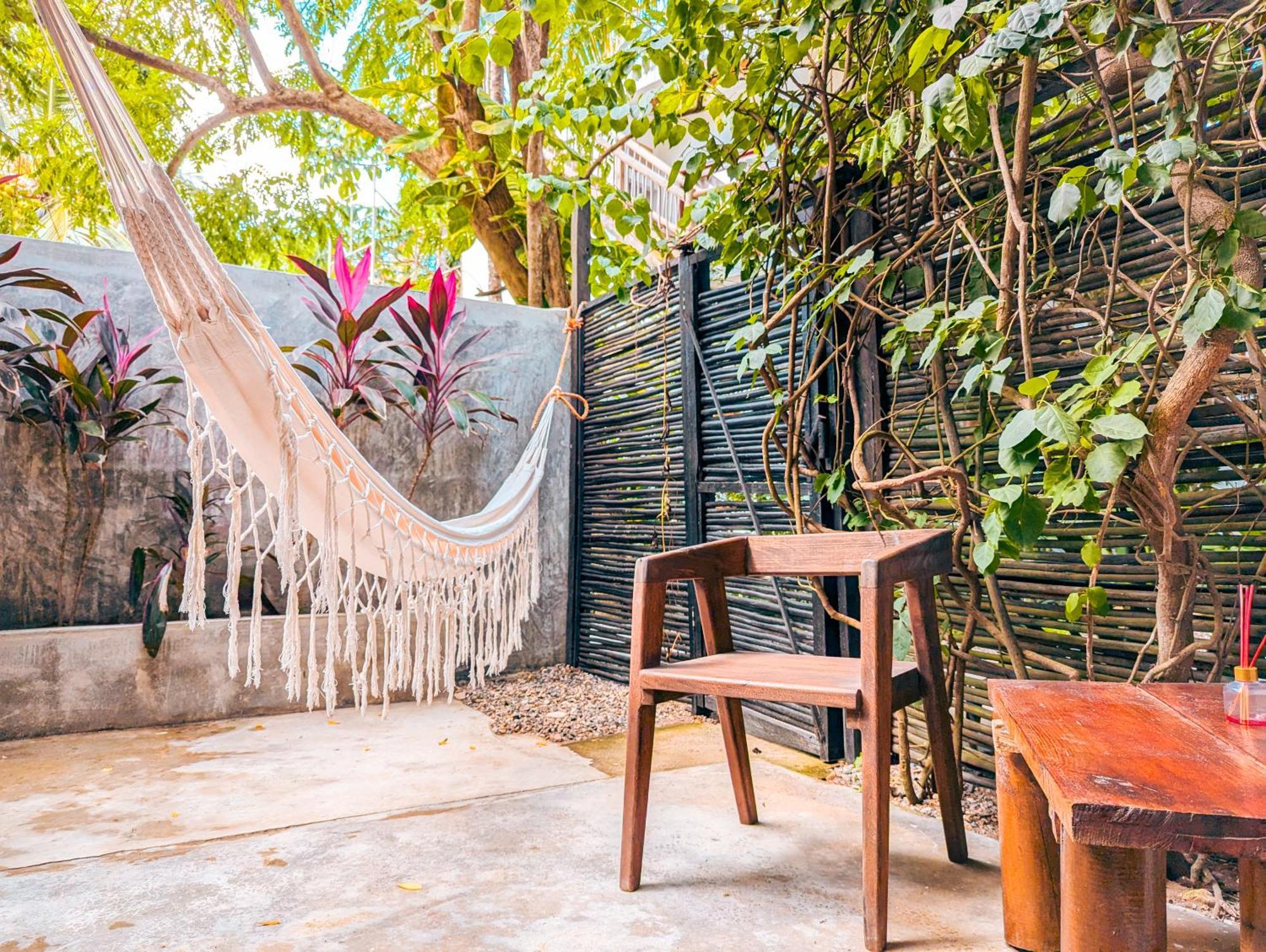 Habitación con cama grande