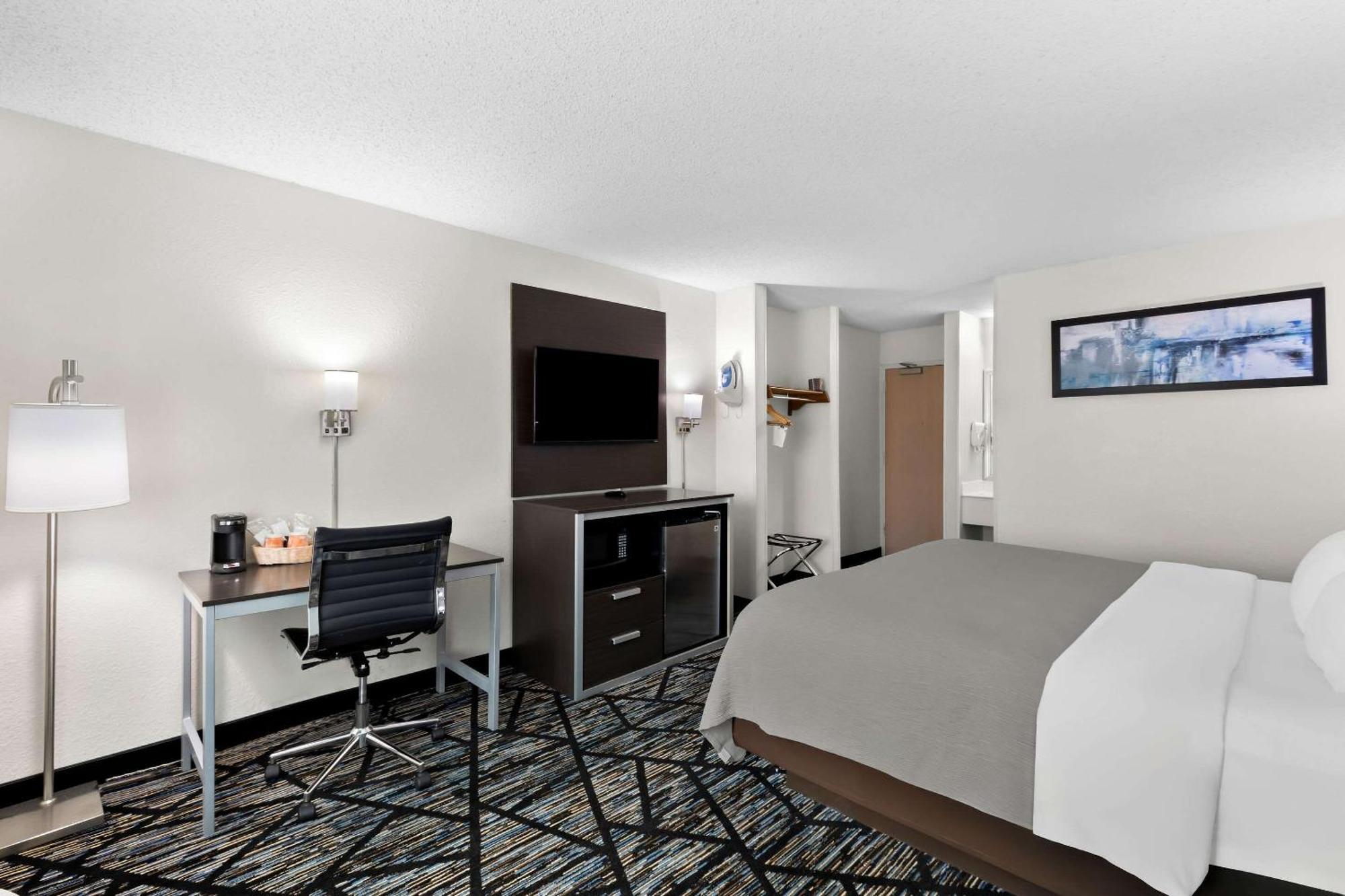 King Room - Interior Access, No Pets