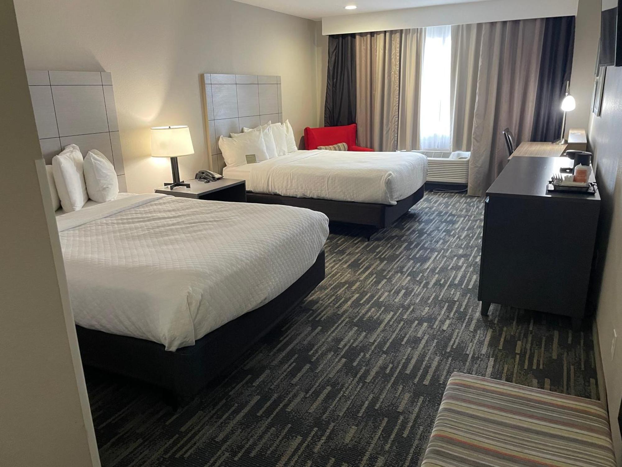 Studio Queen Room Two Queen Beds roll shower non-smoking