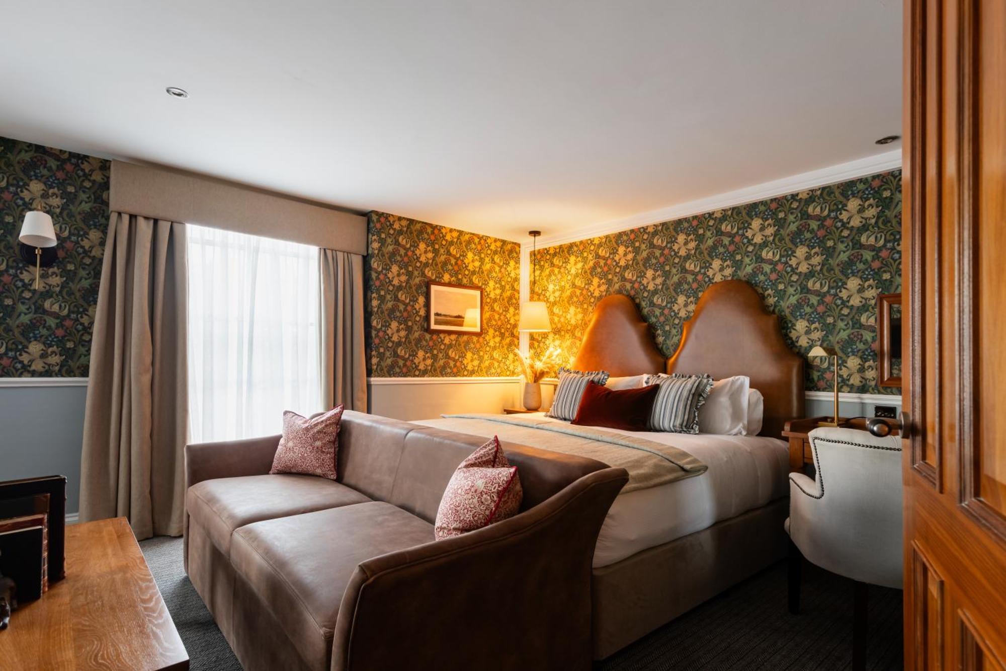 Luxury Suite