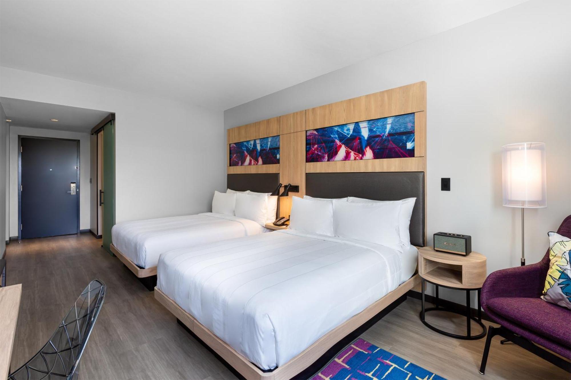 ALOFT Guest room 2 Queen