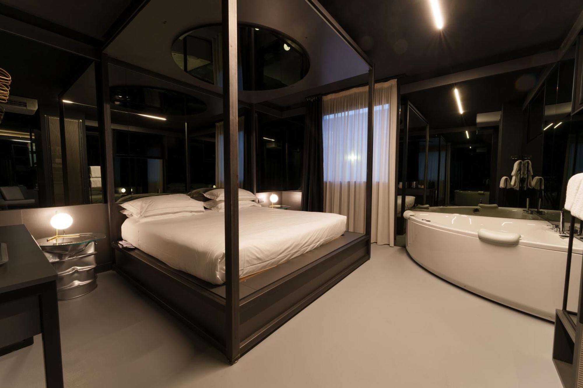Executive King Room Spa Bath
