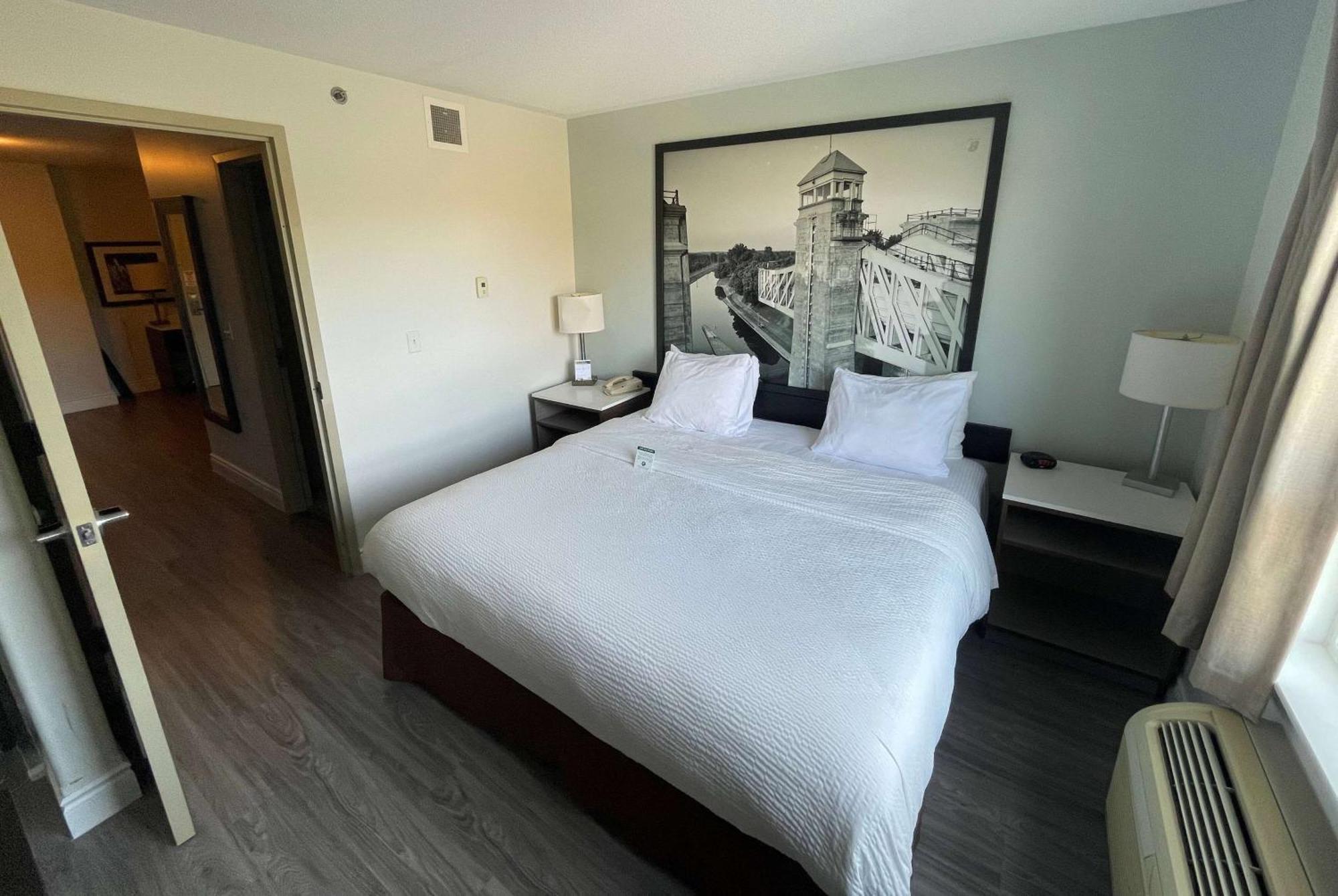 1 King Bed 1 Sofa Bed Suite Non-Smoking