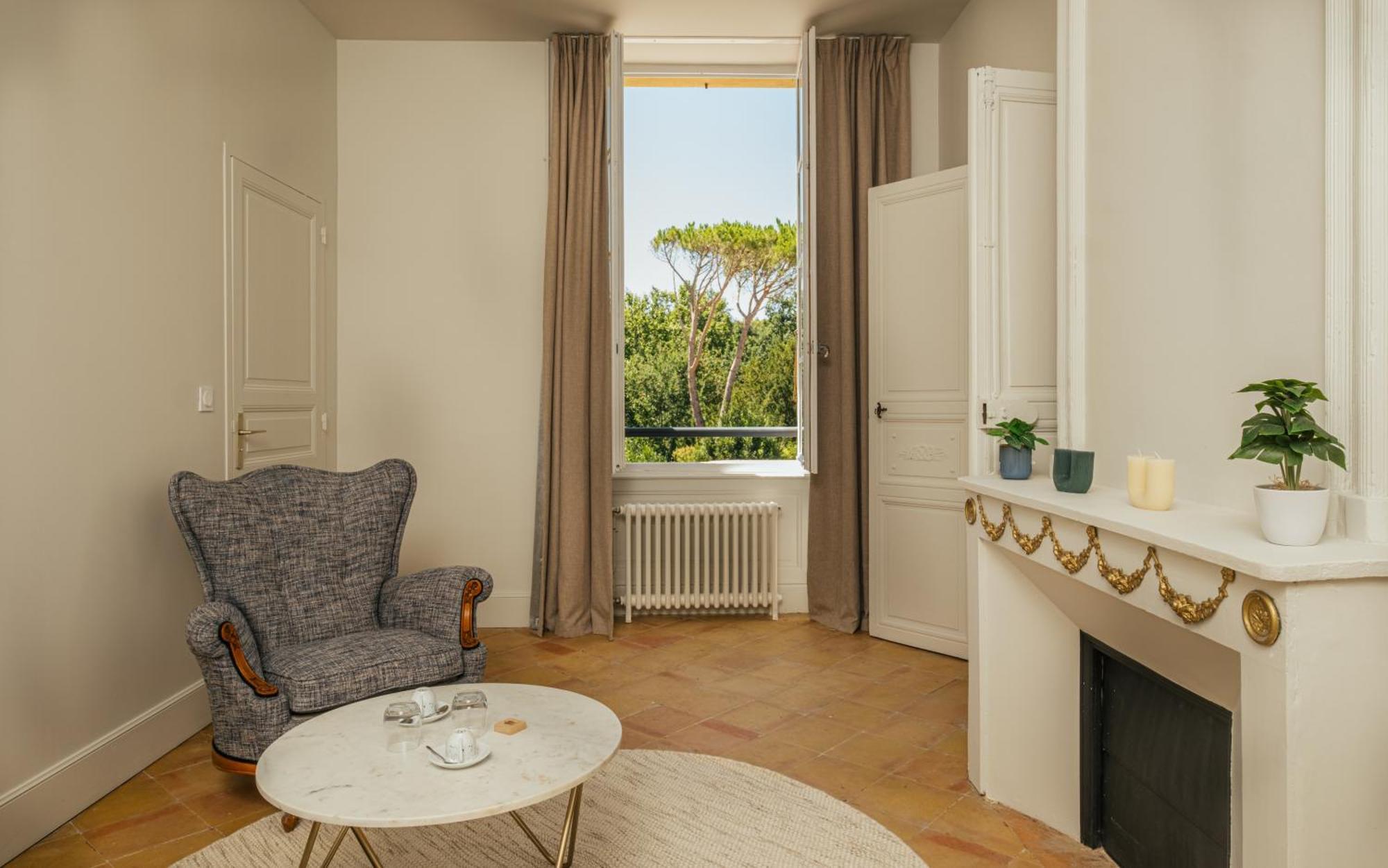Deluxe Suite