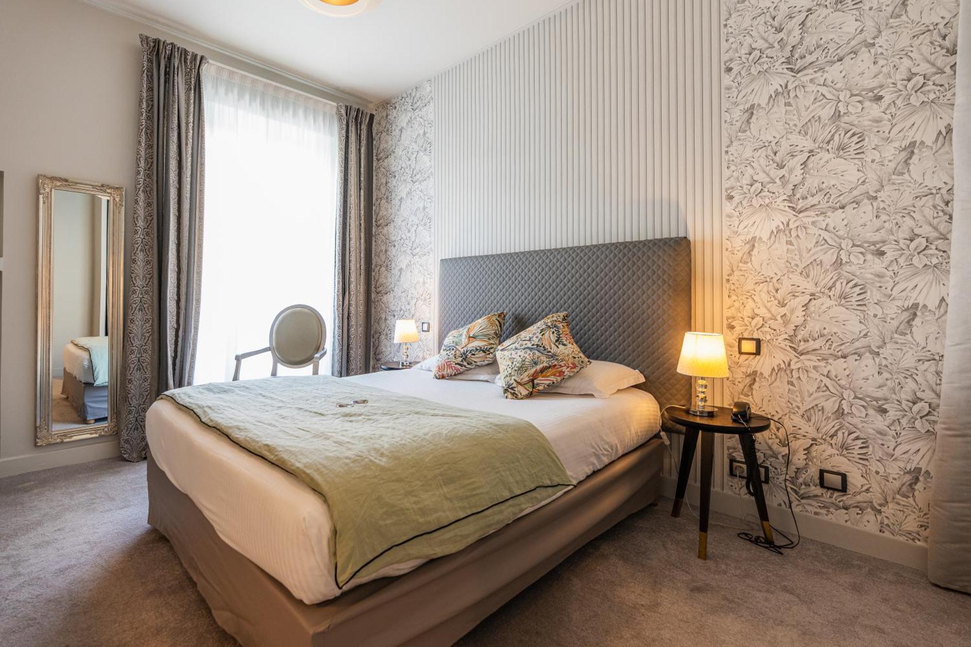 Chambre Double Supérieure - Vue sur Ville
