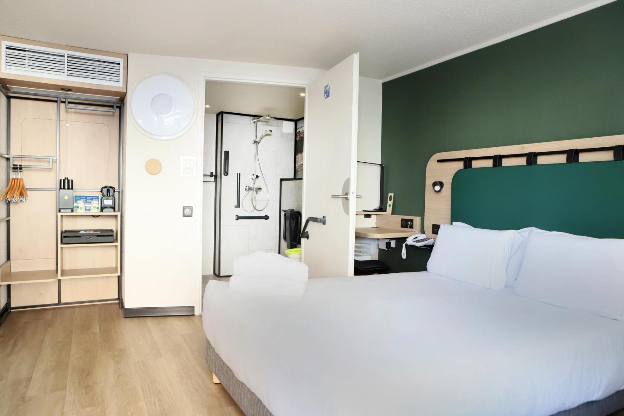 Standard Double Room Exterior Bulding