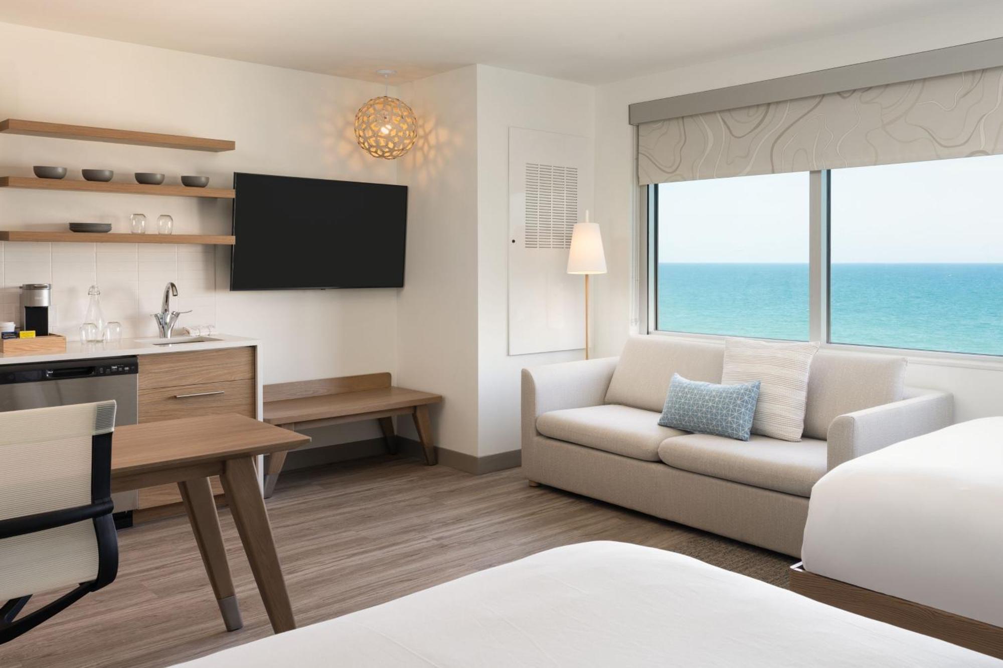 Queen Studio with Sofa Bed and Ocean View