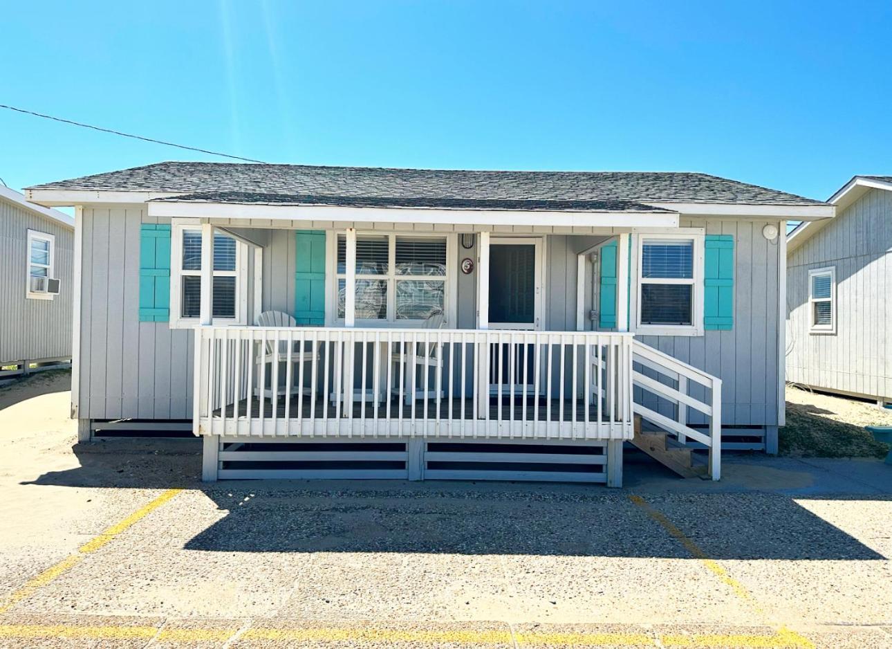 Three-Bedroom Deluxe Apartment