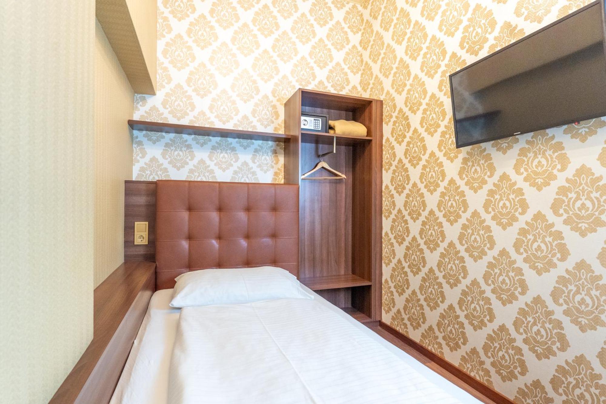 Small Single Room