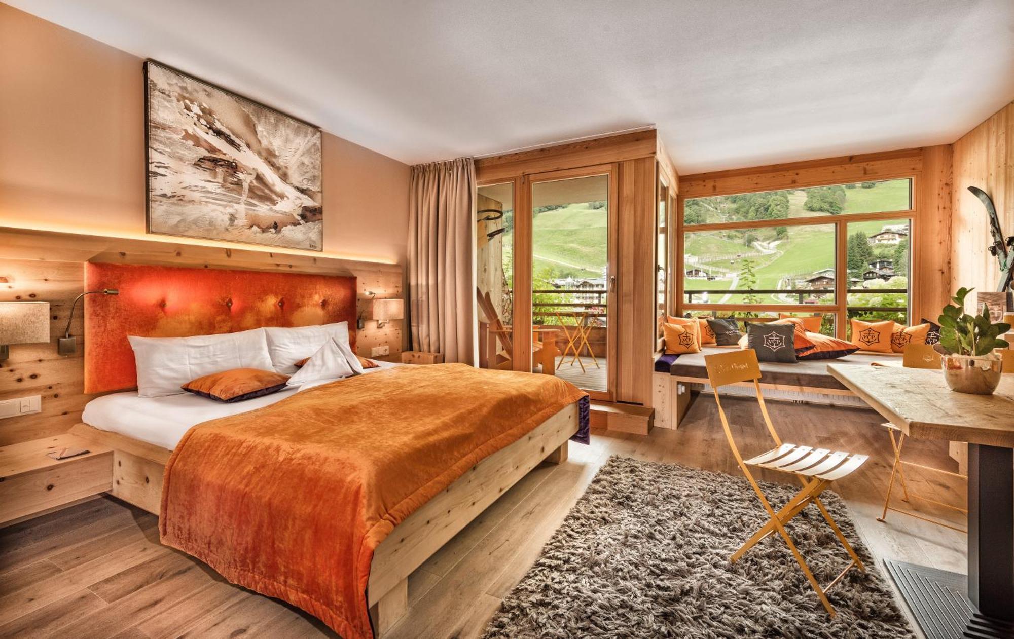 Deluxe Suite