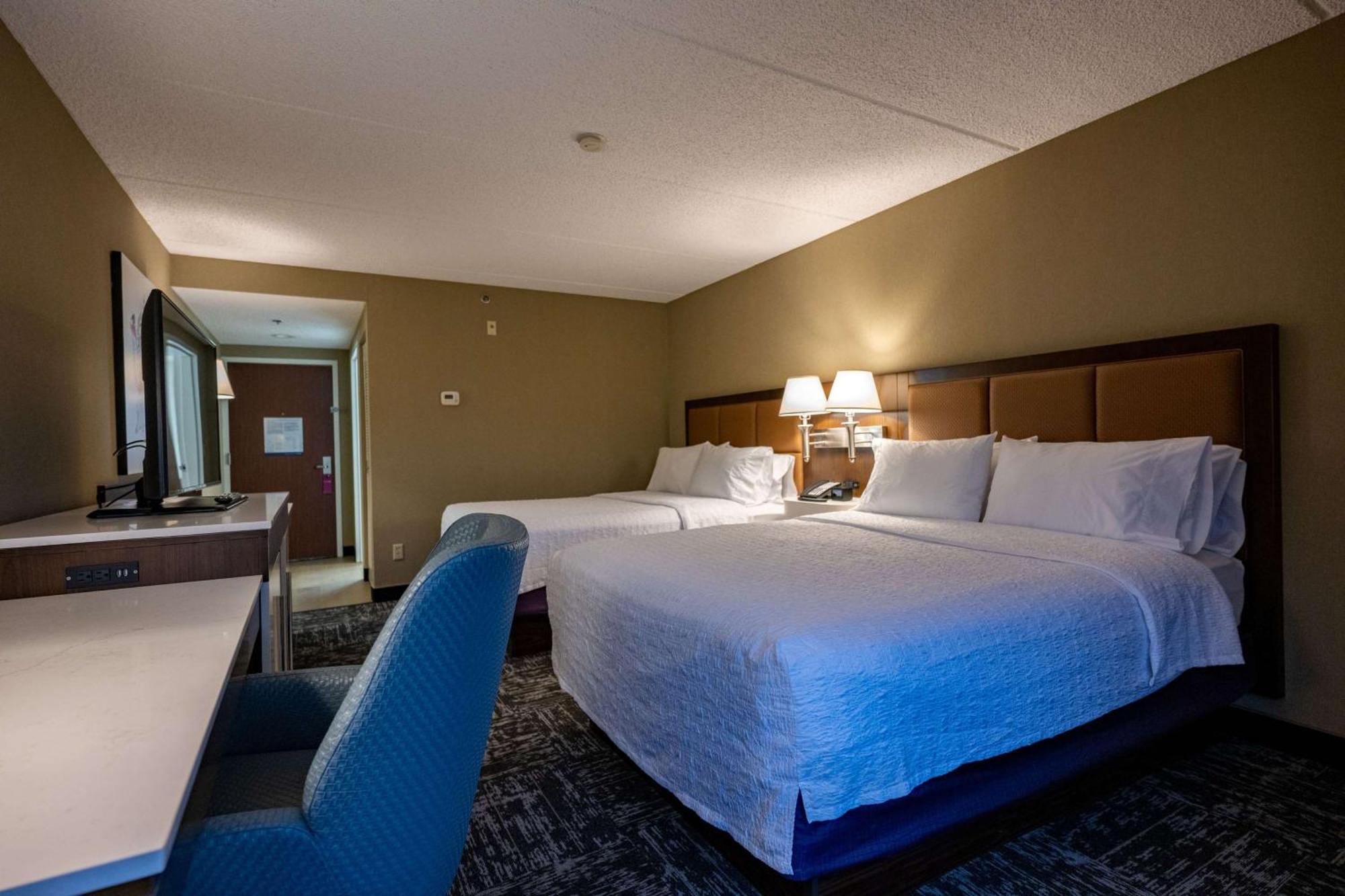 Queen Room with Two Queen Beds and Roll-In Shower - Mobility and Hearing Access/Non-Smoking