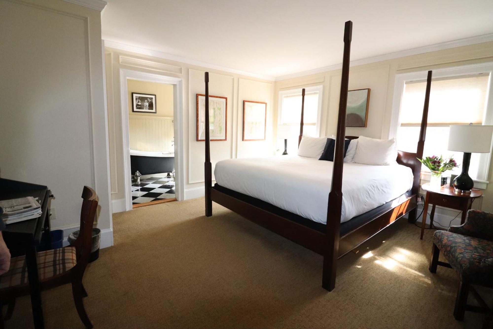 Queen Room