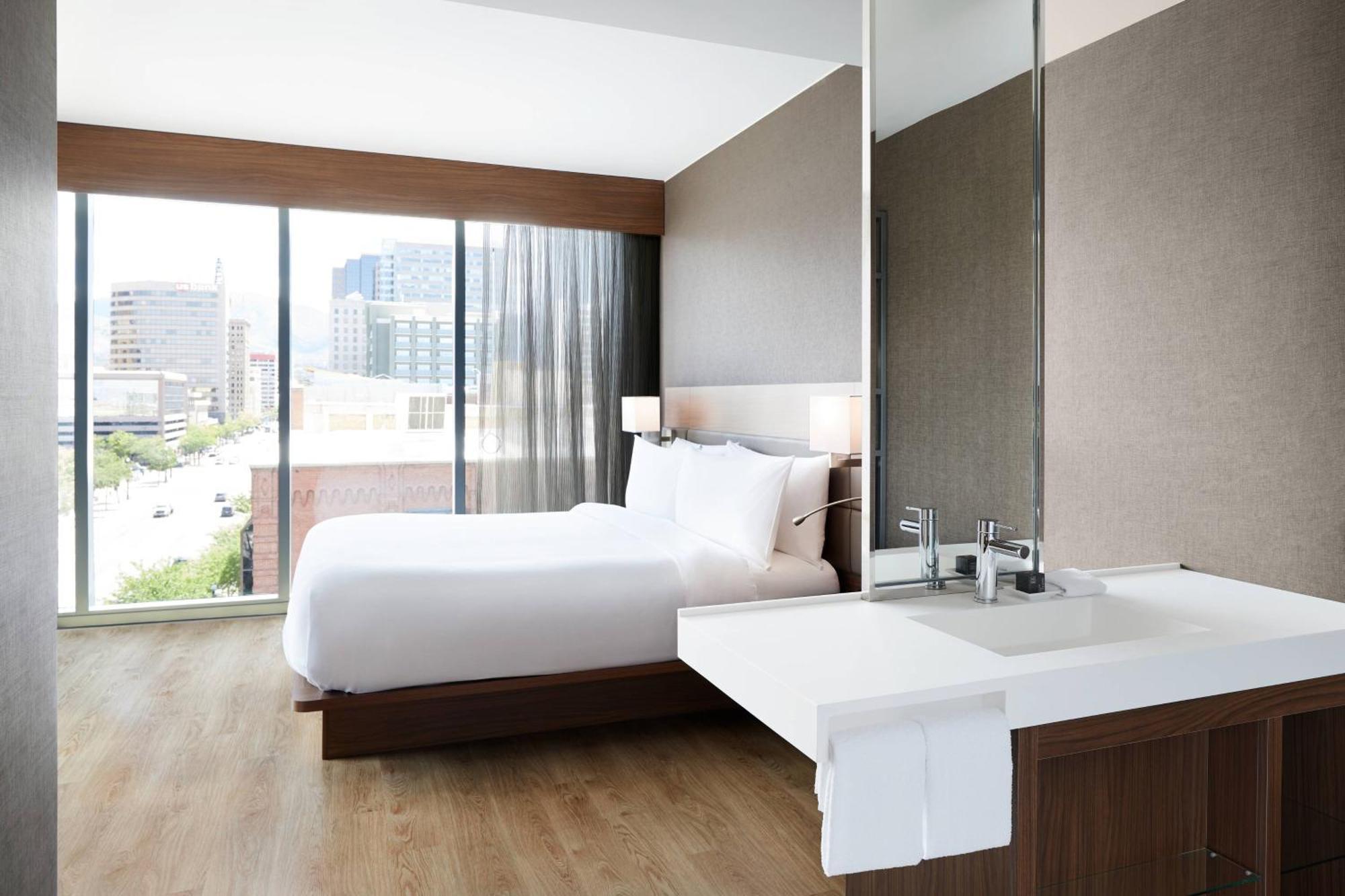 King Room City View,1692073980:JPEG