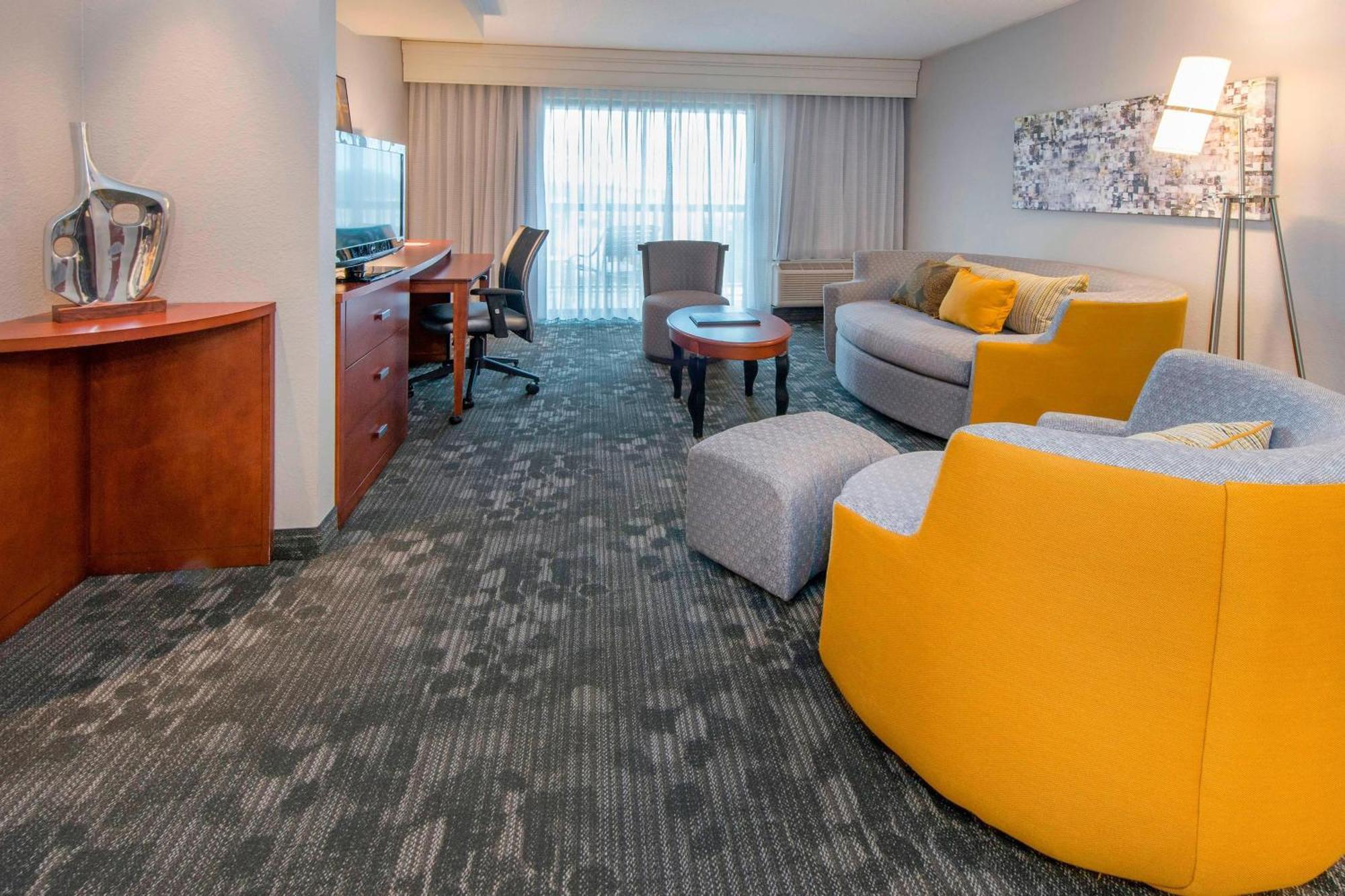 One-Bedroom King Suite Sofa Bed