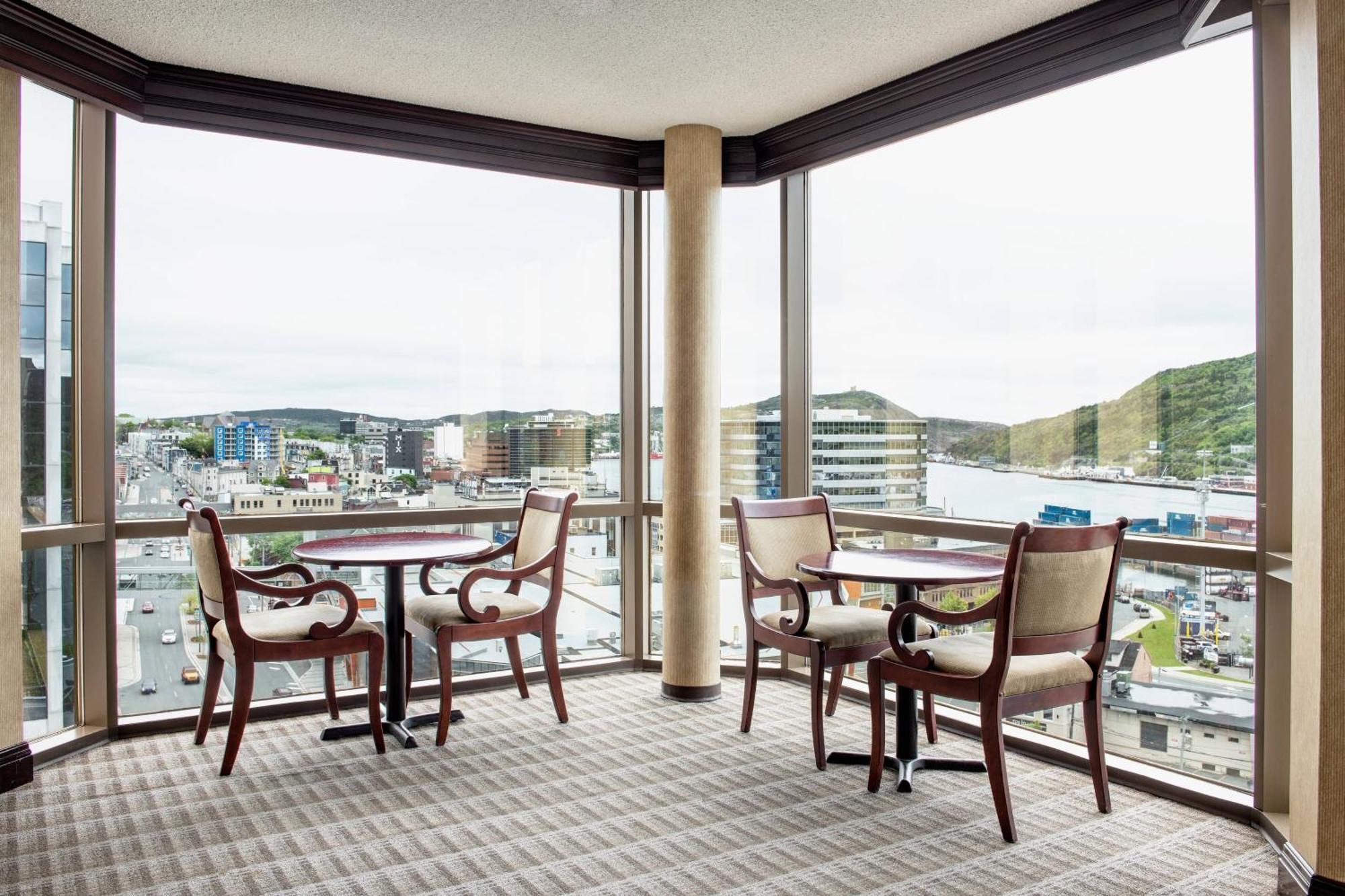 Club King Room Lounge Access
