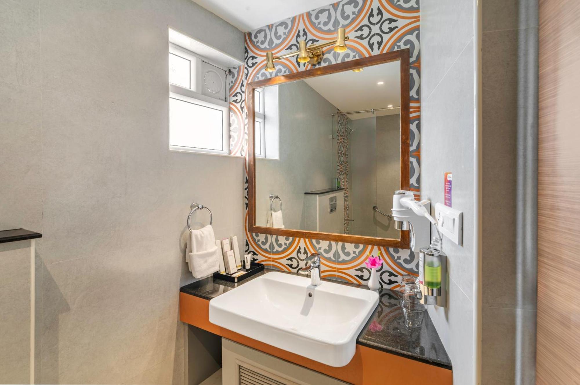 Cycle-Themed Valley View Suites