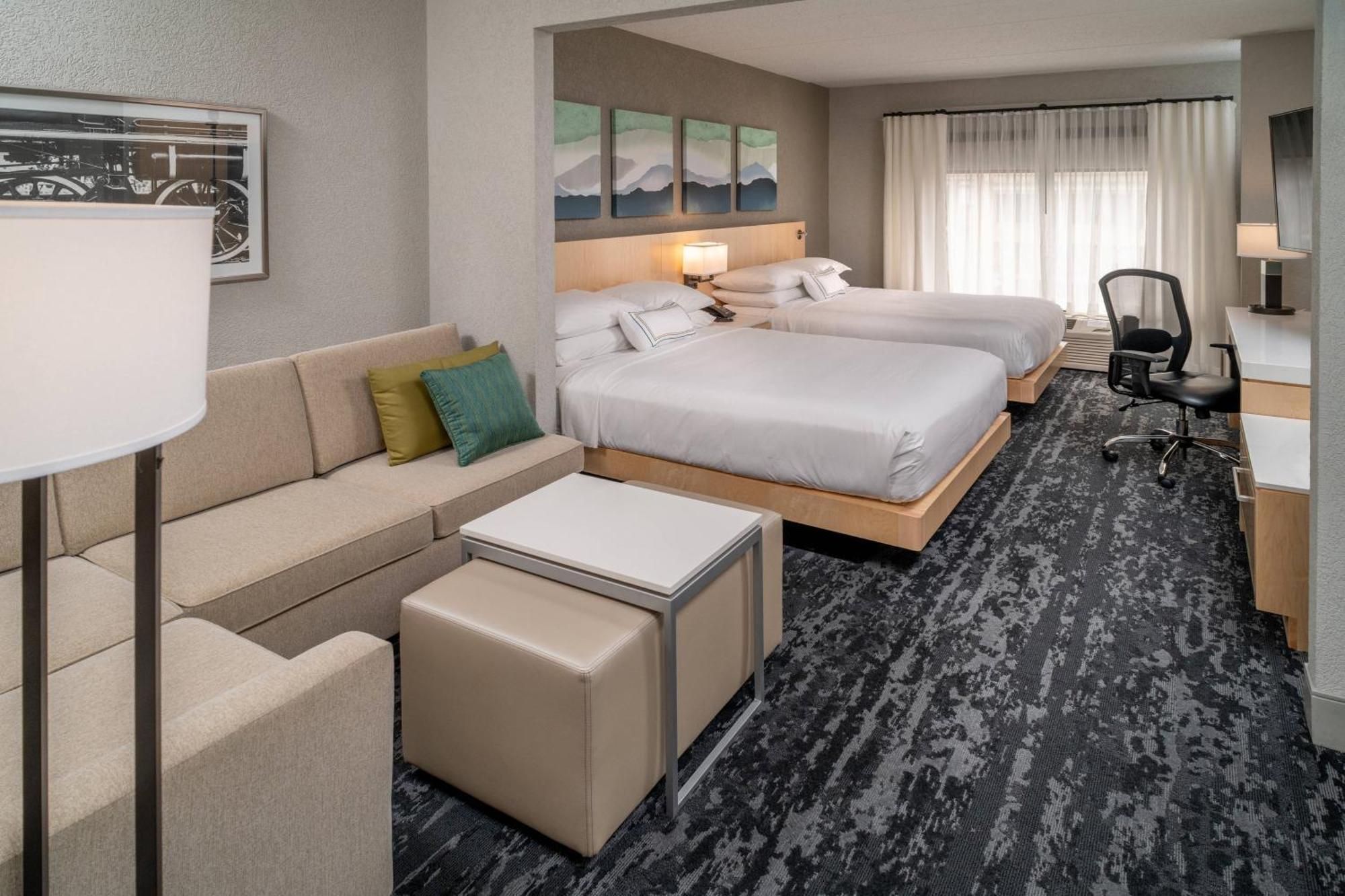 Guest room, 2 Queen, Sofa bed