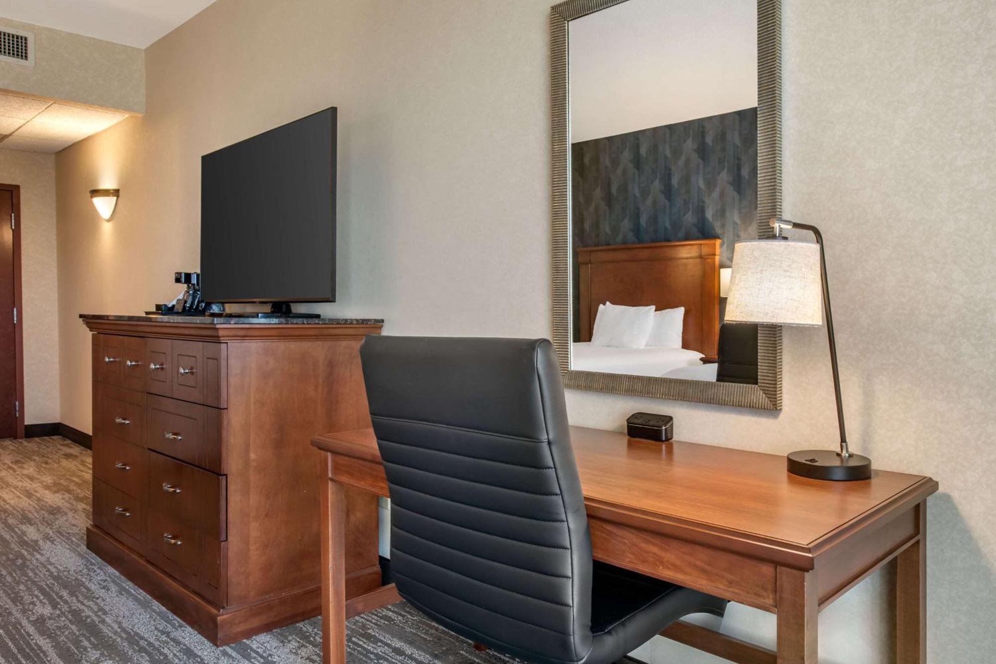 Superior Queen Room Two Queen Beds Accessible Tub