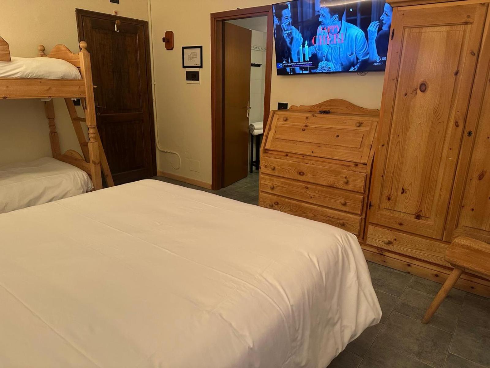 Classic Quadruple Room