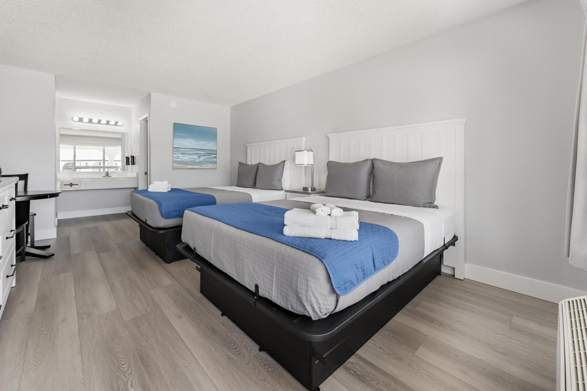 Double Room,1632979347:JPEG