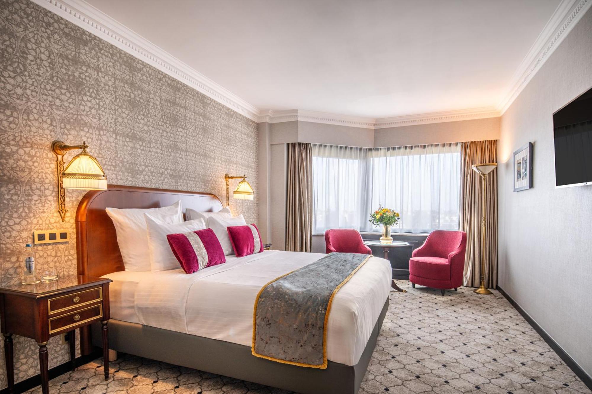 Superior Queen Room