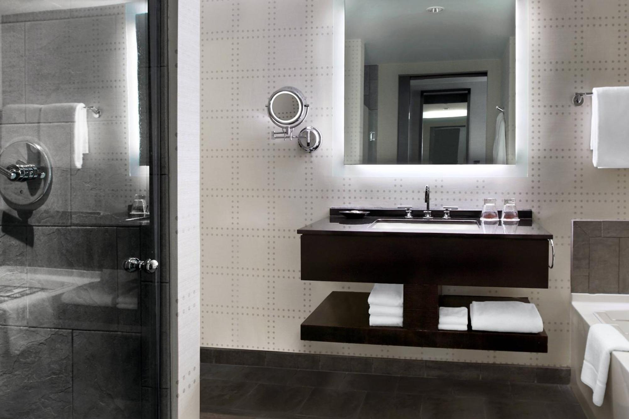 Quarto Grand Deluxe com 1 Cama King-size e Vista de Beacon Hill