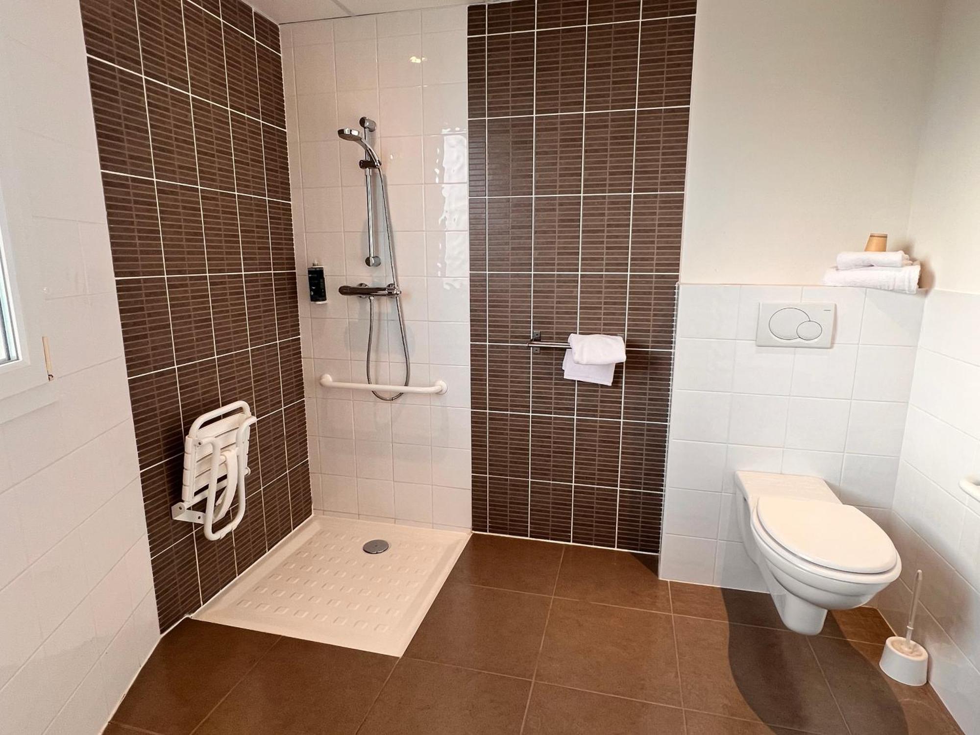 Superior Twin Room,1632993572:JPEG