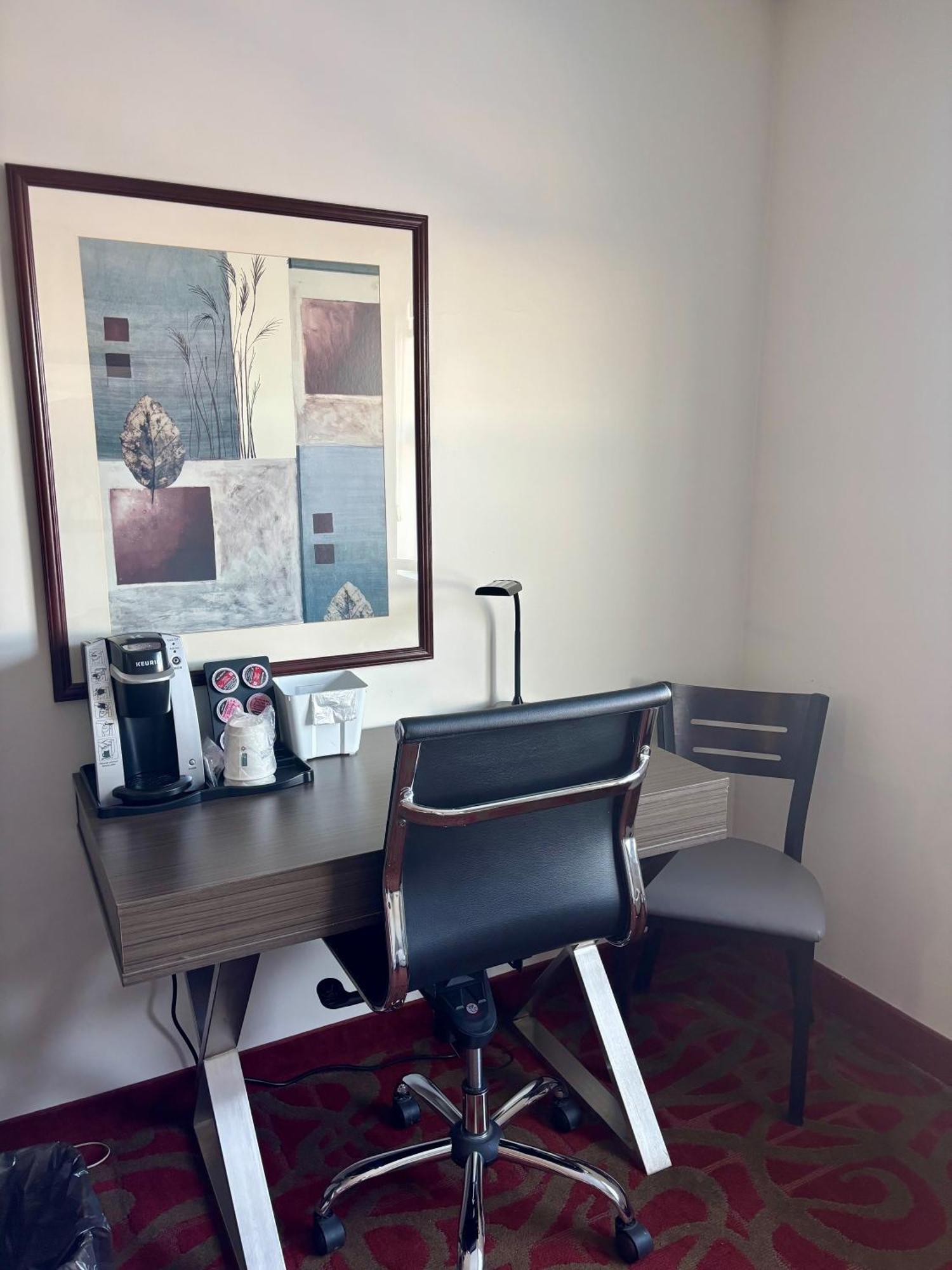 Business King Room - Non-Smoking