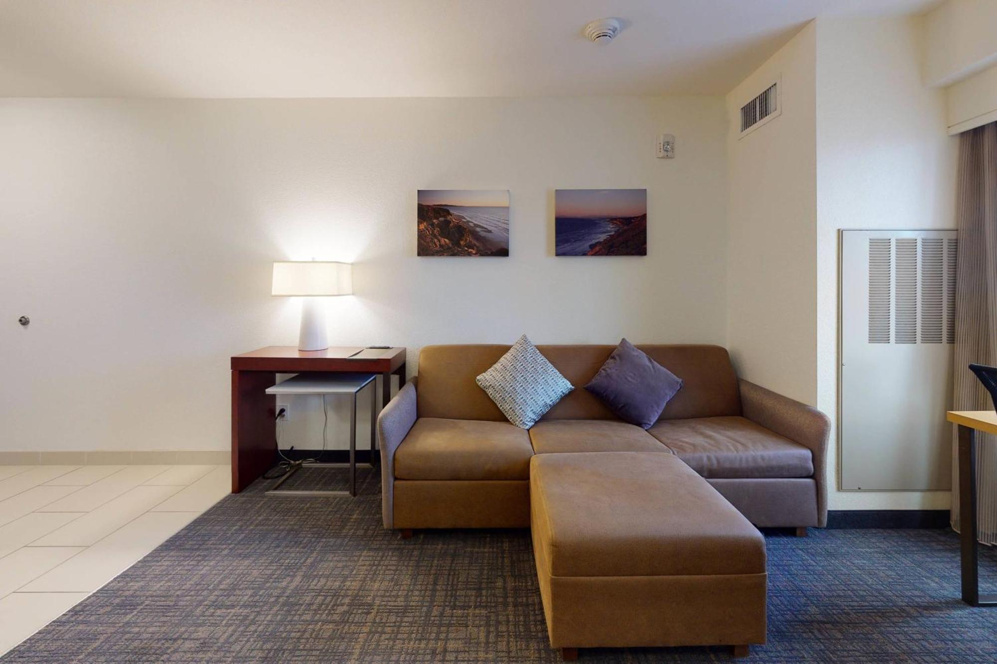 One-Bedroom King Suite